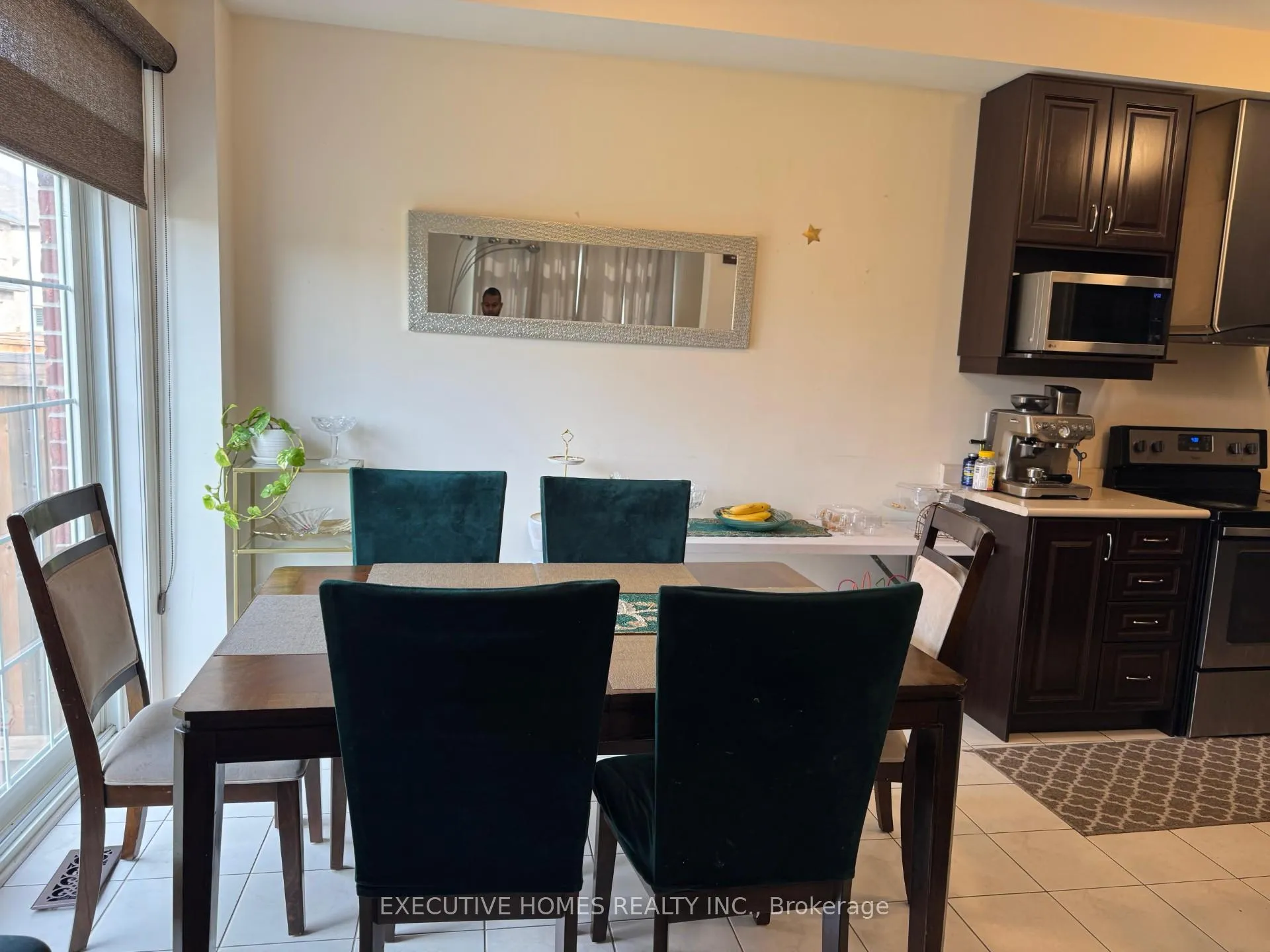 Photo 14 of 1 Blackberry Valley Crescent, Caledon, Rural Caledon — HOMEH
