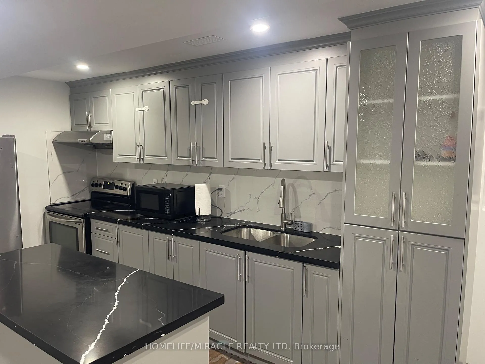Photo 8 of Unit Basement, 67 Cobriza Crescent, Brampton, Northwest Brampton — HOMEH