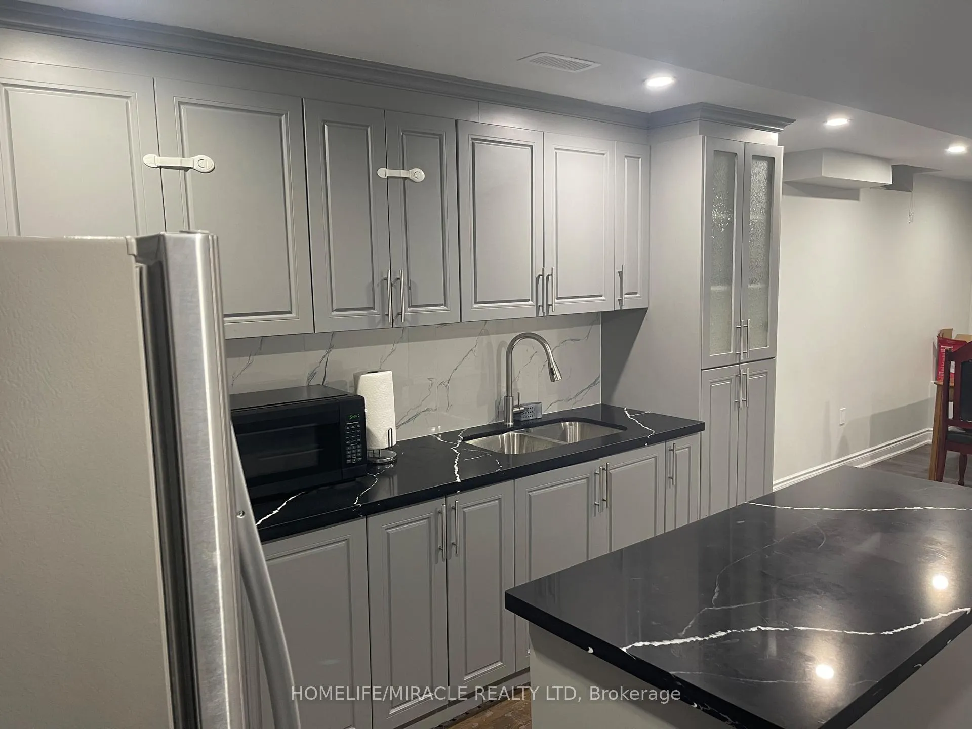 Photo 9 of Unit Basement, 67 Cobriza Crescent, Brampton, Northwest Brampton — HOMEH