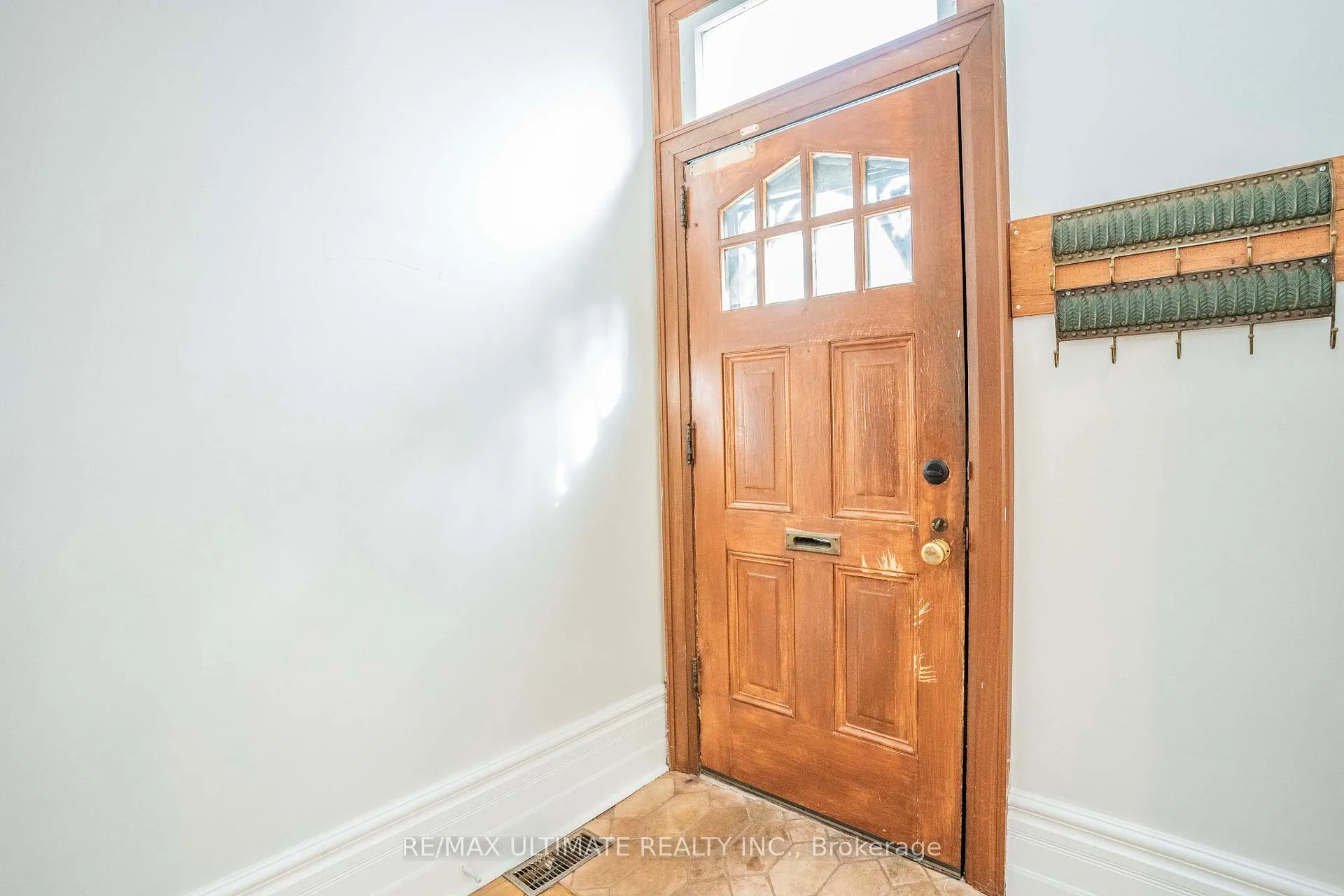 Photo 3 of 122 Harcourt Avenue, Toronto, Blake-Jones — HOMEH