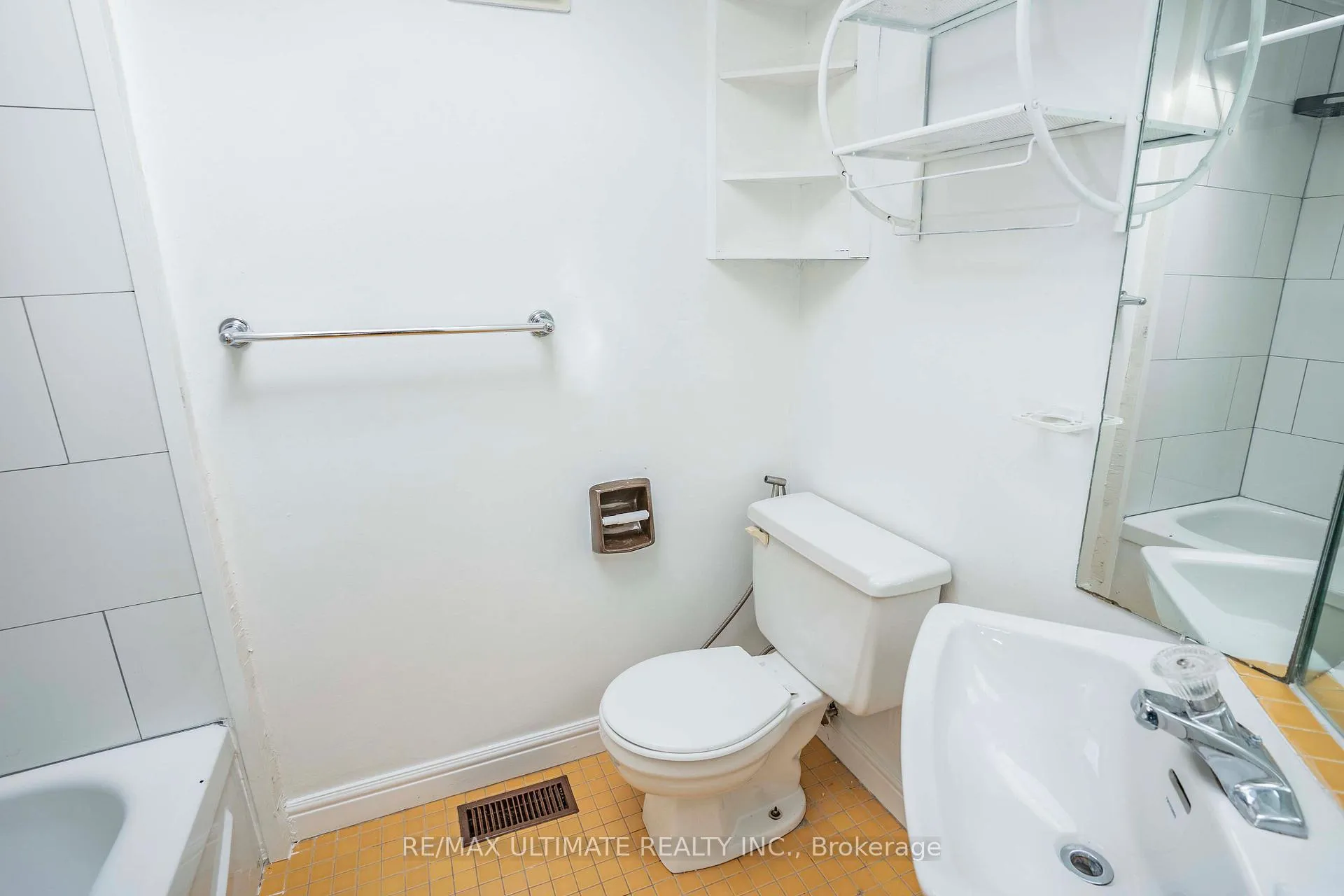 Photo 30 of 122 Harcourt Avenue, Toronto, Blake-Jones — HOMEH