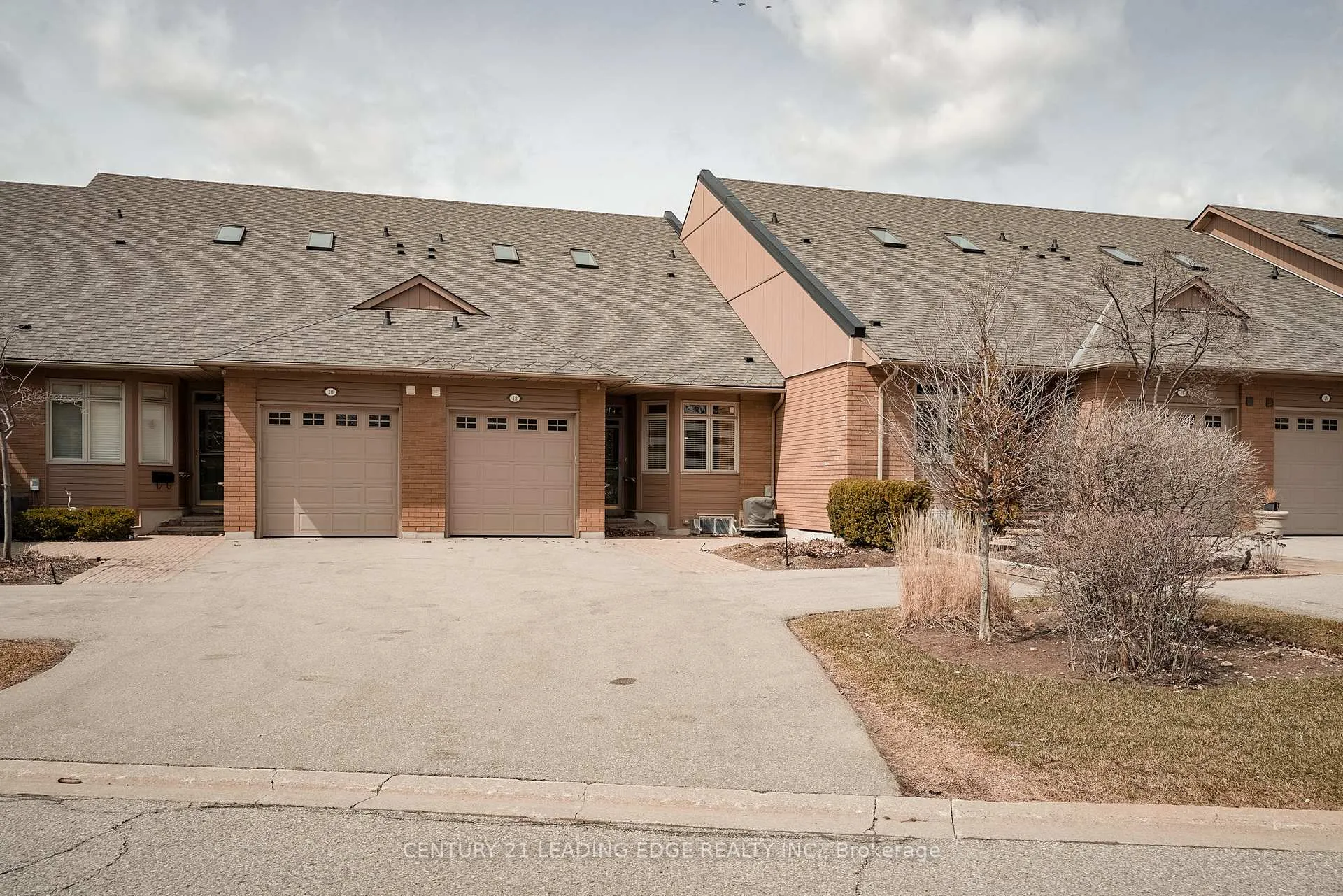 Photo 2 of 12 Lakeside Vista Way, Markham, Greensborough — HOMEH
