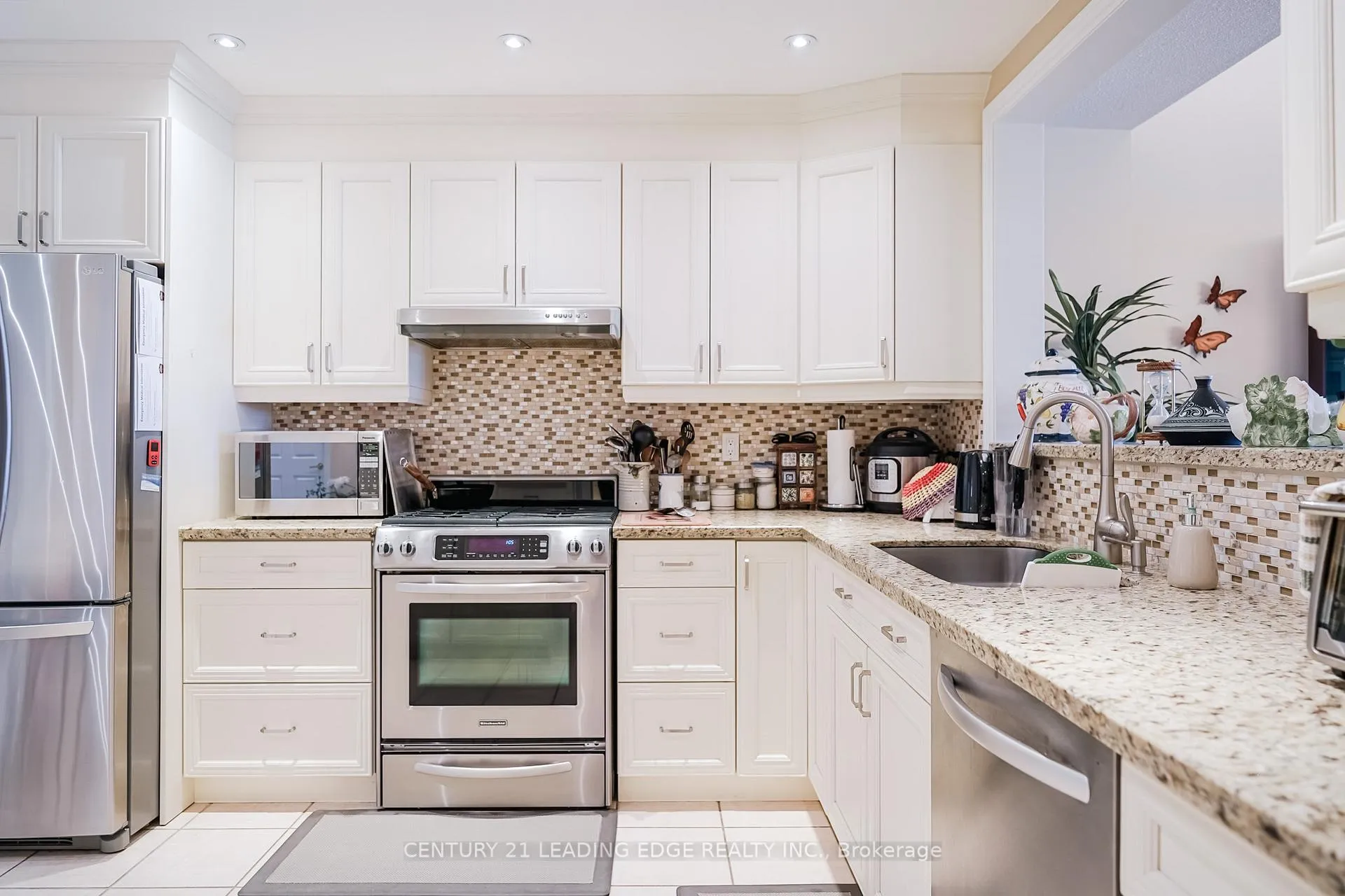 Photo 13 of 12 Lakeside Vista Way, Markham, Greensborough — HOMEH
