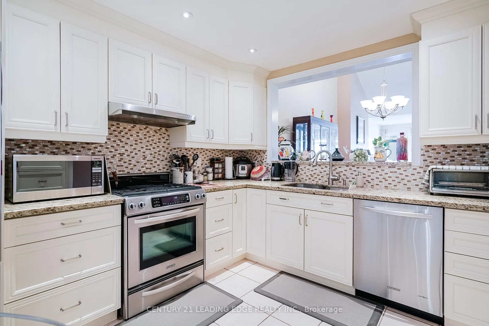 Photo 15 of 12 Lakeside Vista Way, Markham, Greensborough — HOMEH