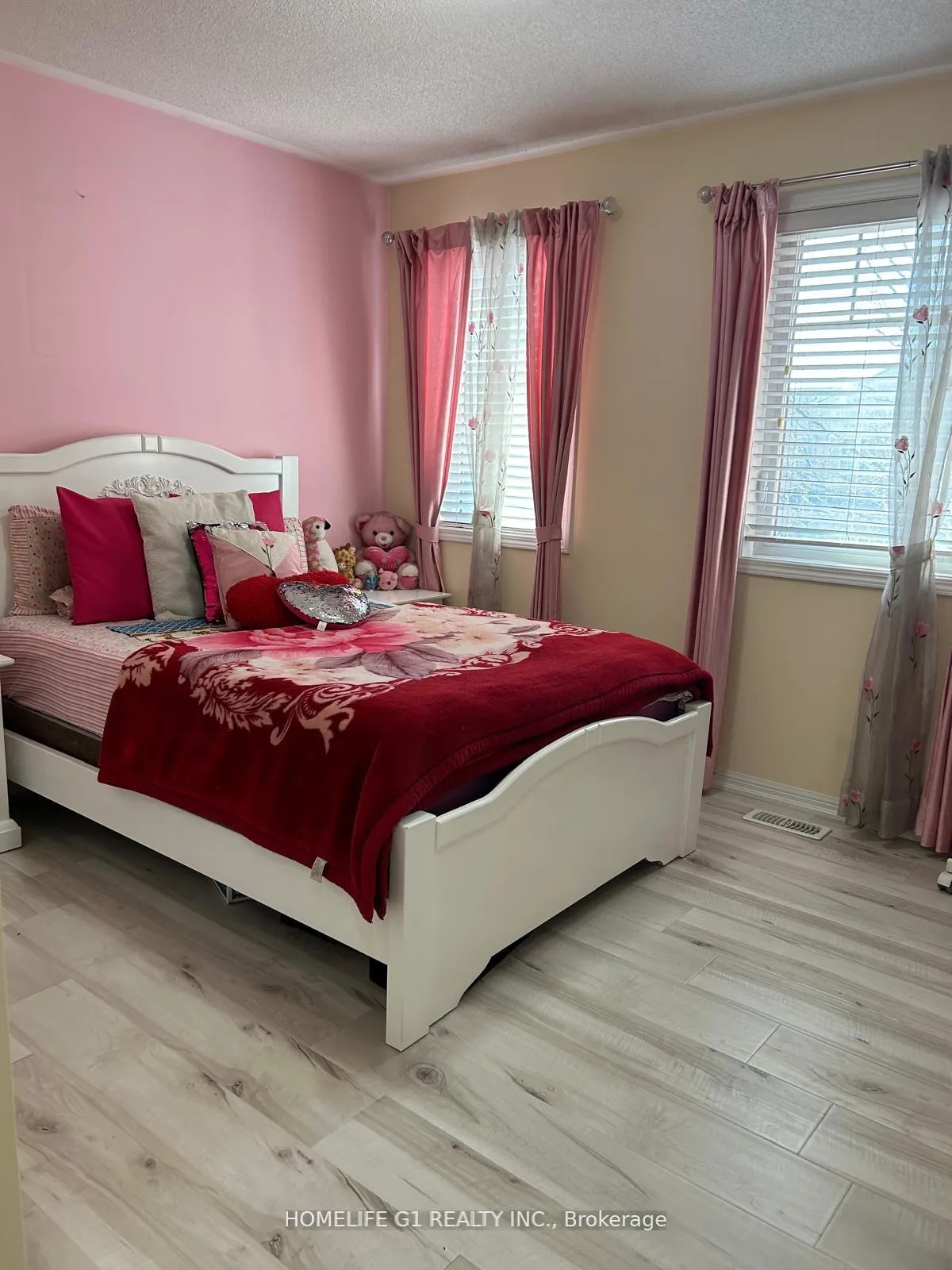 Photo 16 of 17 Seascape Crescent, Brampton, Bram East — HOMEH