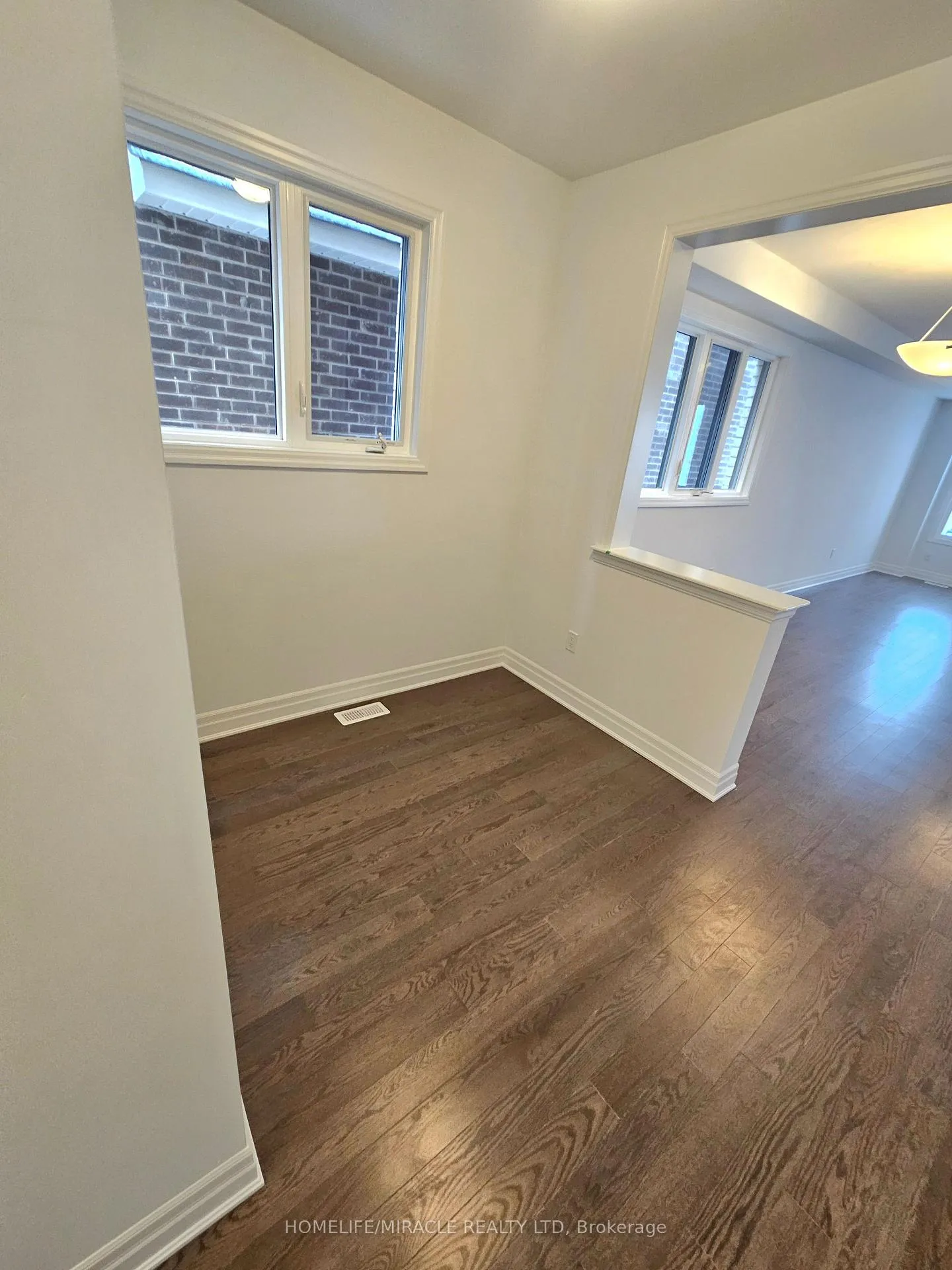 Photo 6 of 1307 Lily Crescent, Milton, Walker — HOMEH