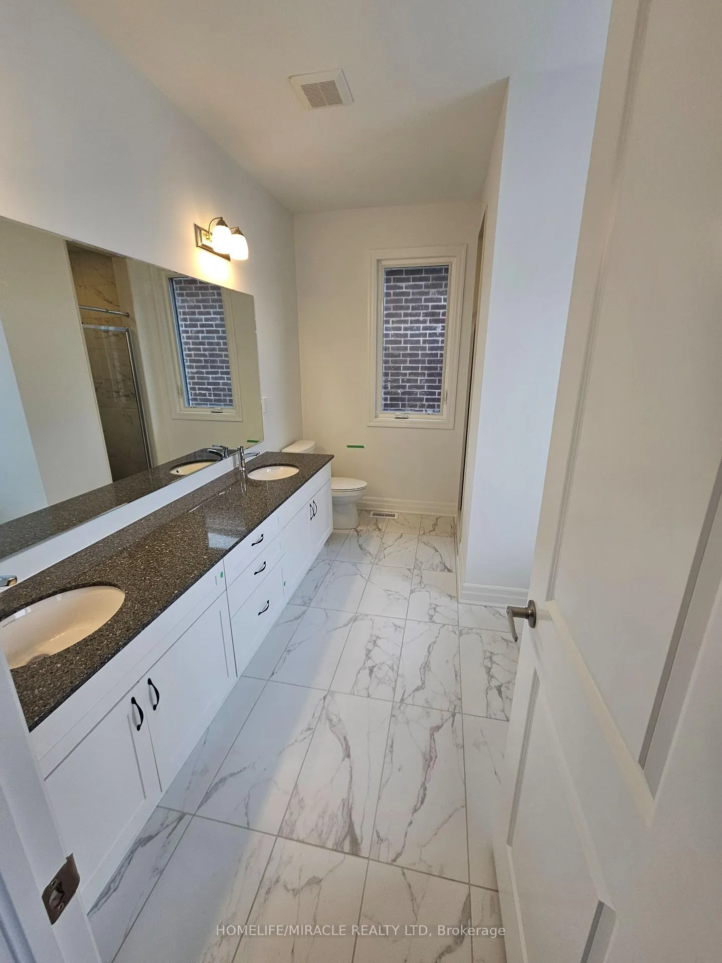 Photo 18 of 1307 Lily Crescent, Milton, Walker — HOMEH