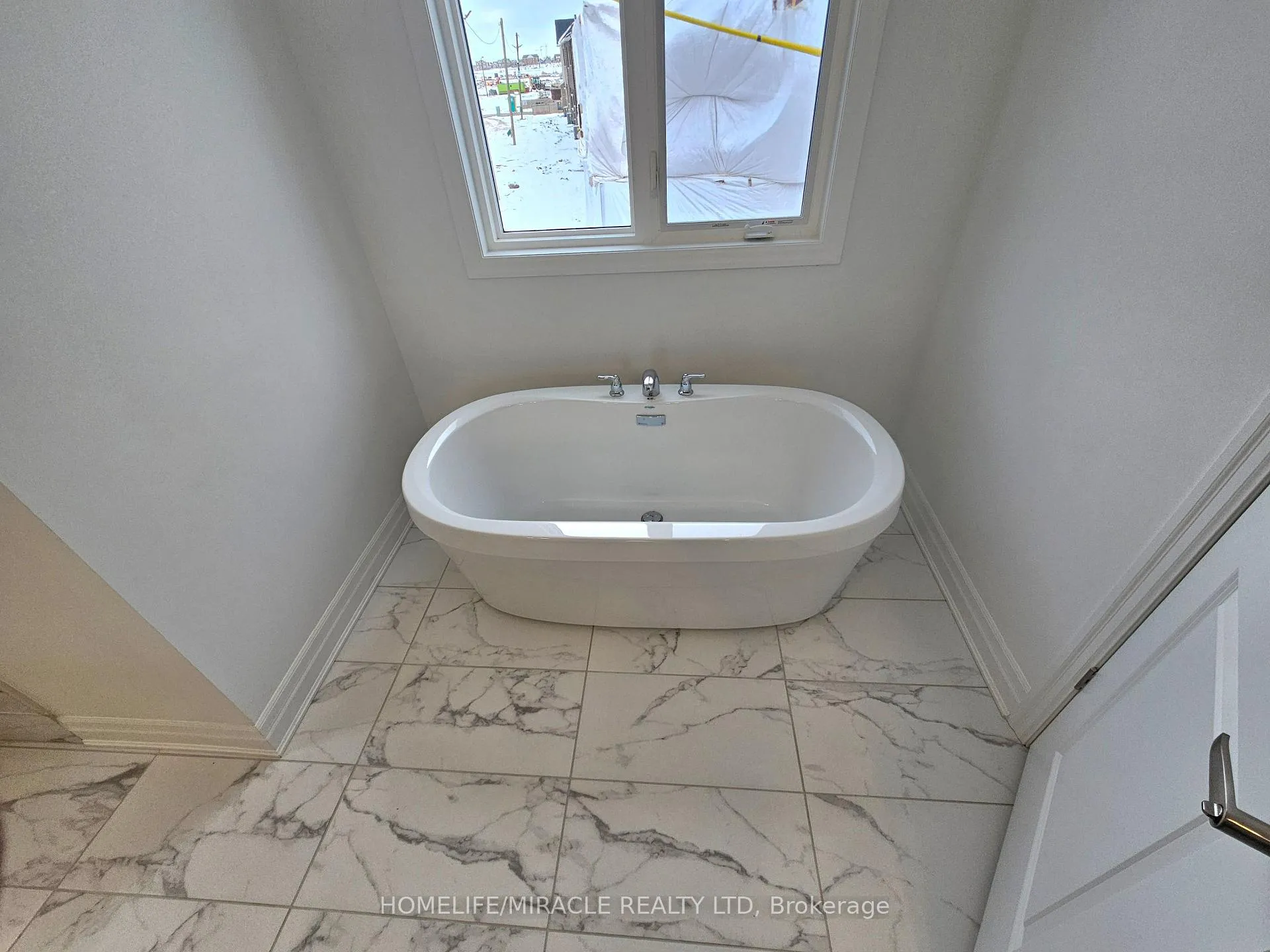 Photo 19 of 1307 Lily Crescent, Milton, Walker — HOMEH