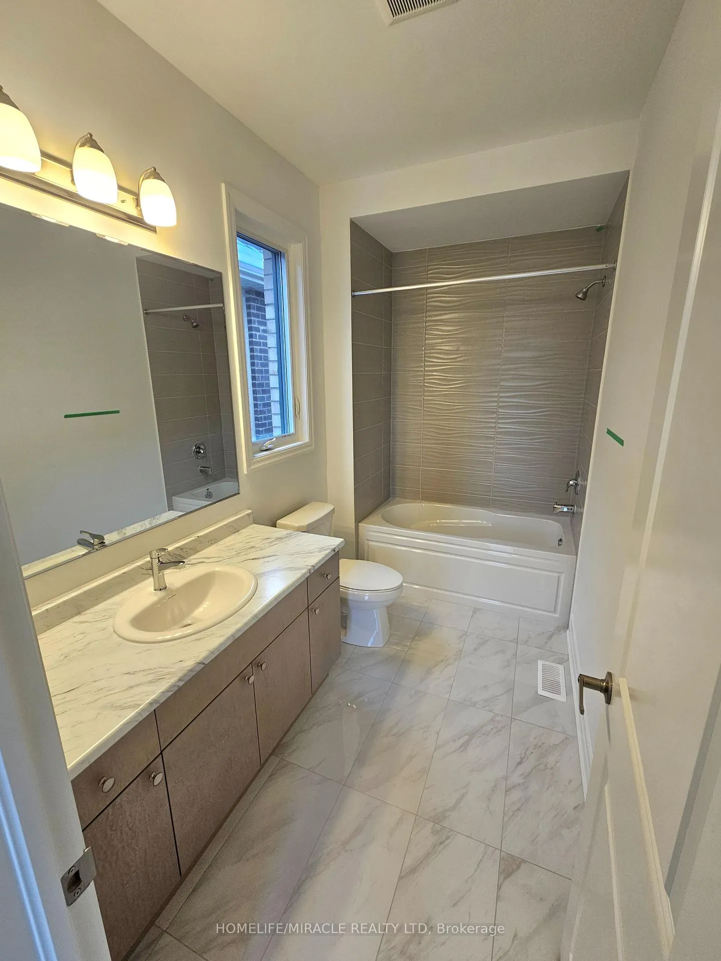 Photo 25 of 1307 Lily Crescent, Milton, Walker — HOMEH