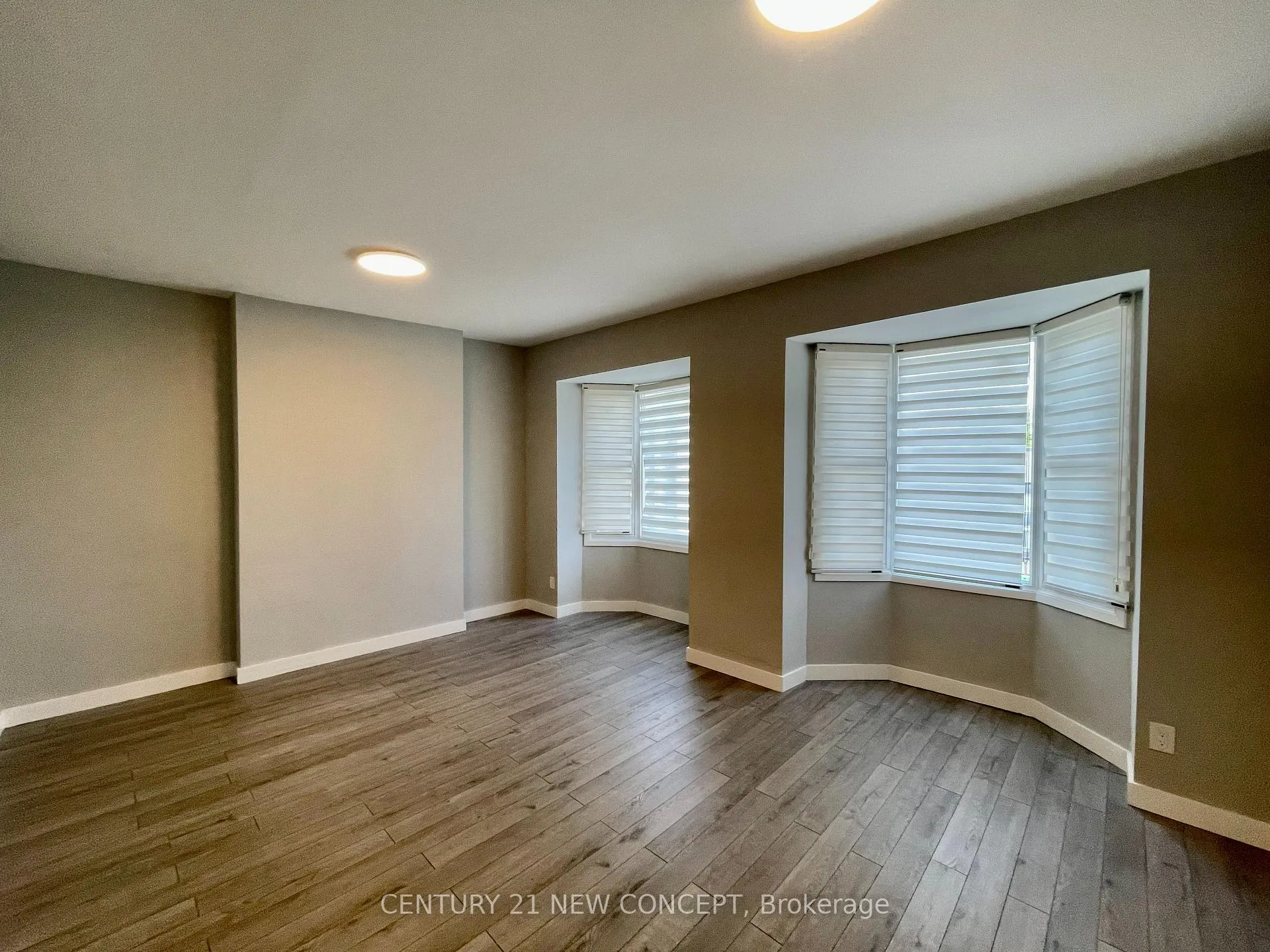 Photo 4 of Unit 3, 602 Bloor Street W, Toronto, The Annex — HOMEH