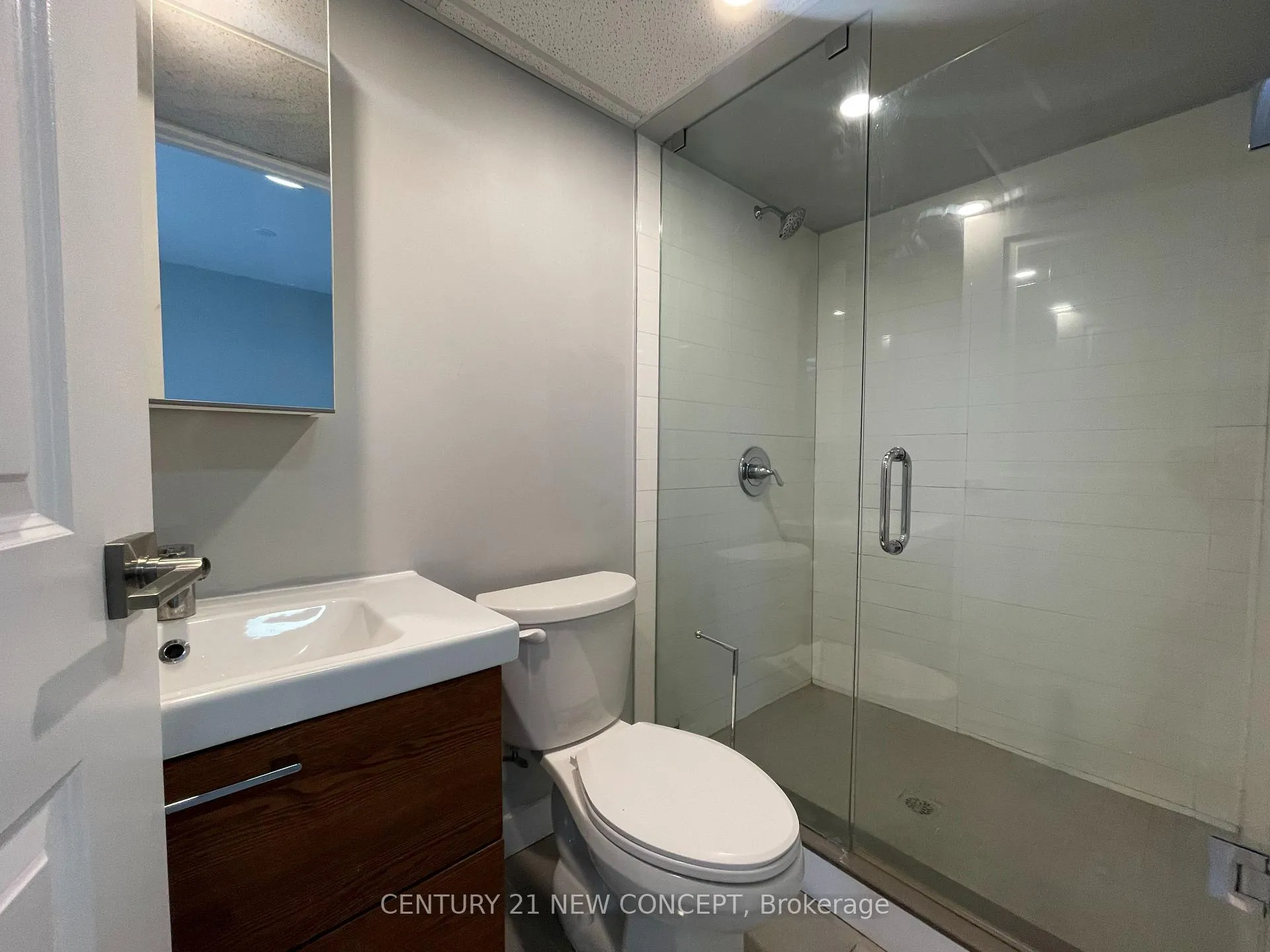 Photo 9 of Unit 3, 602 Bloor Street W, Toronto, The Annex — HOMEH
