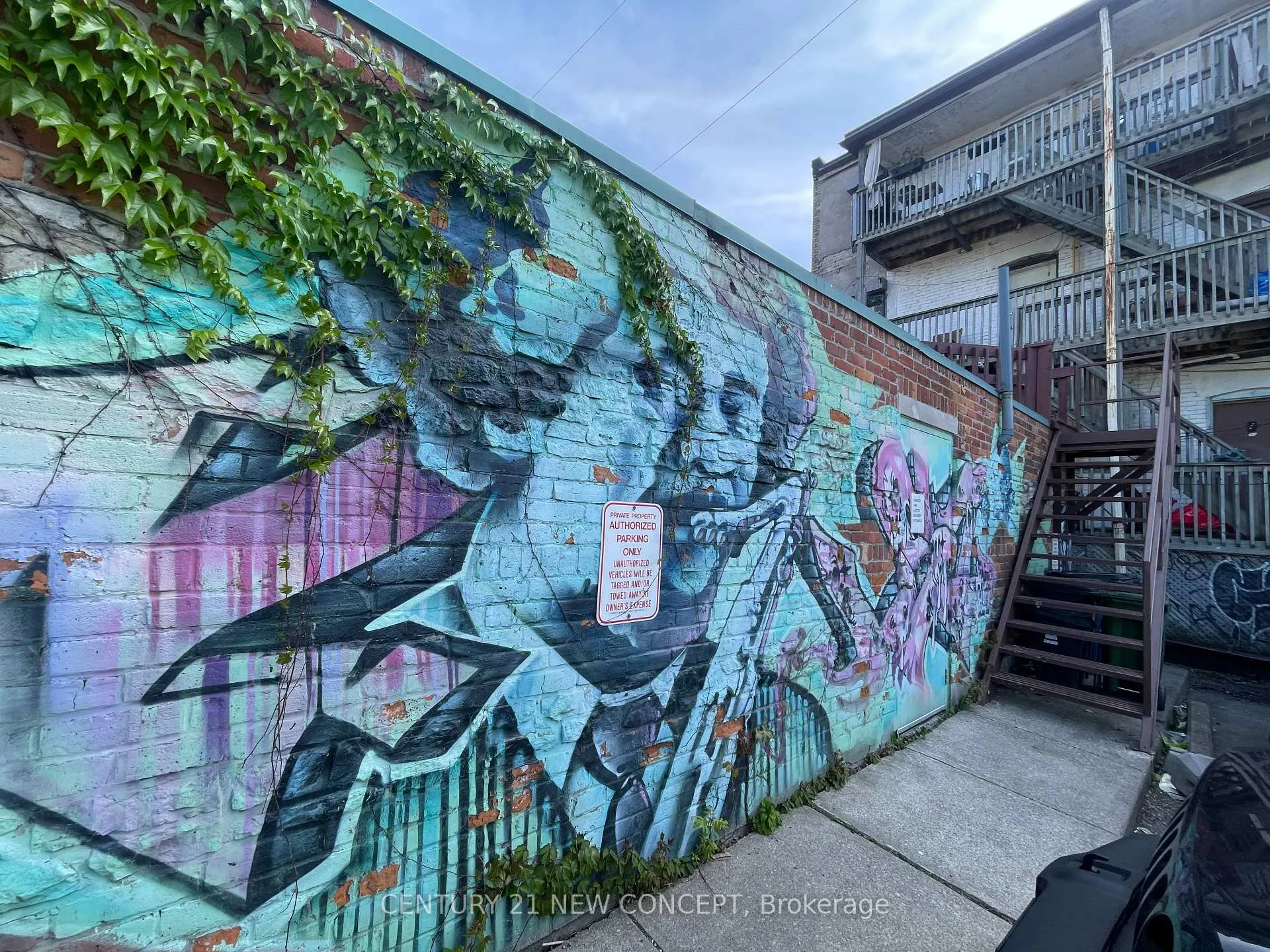 Photo 10 of Unit 3, 602 Bloor Street W, Toronto, The Annex — HOMEH