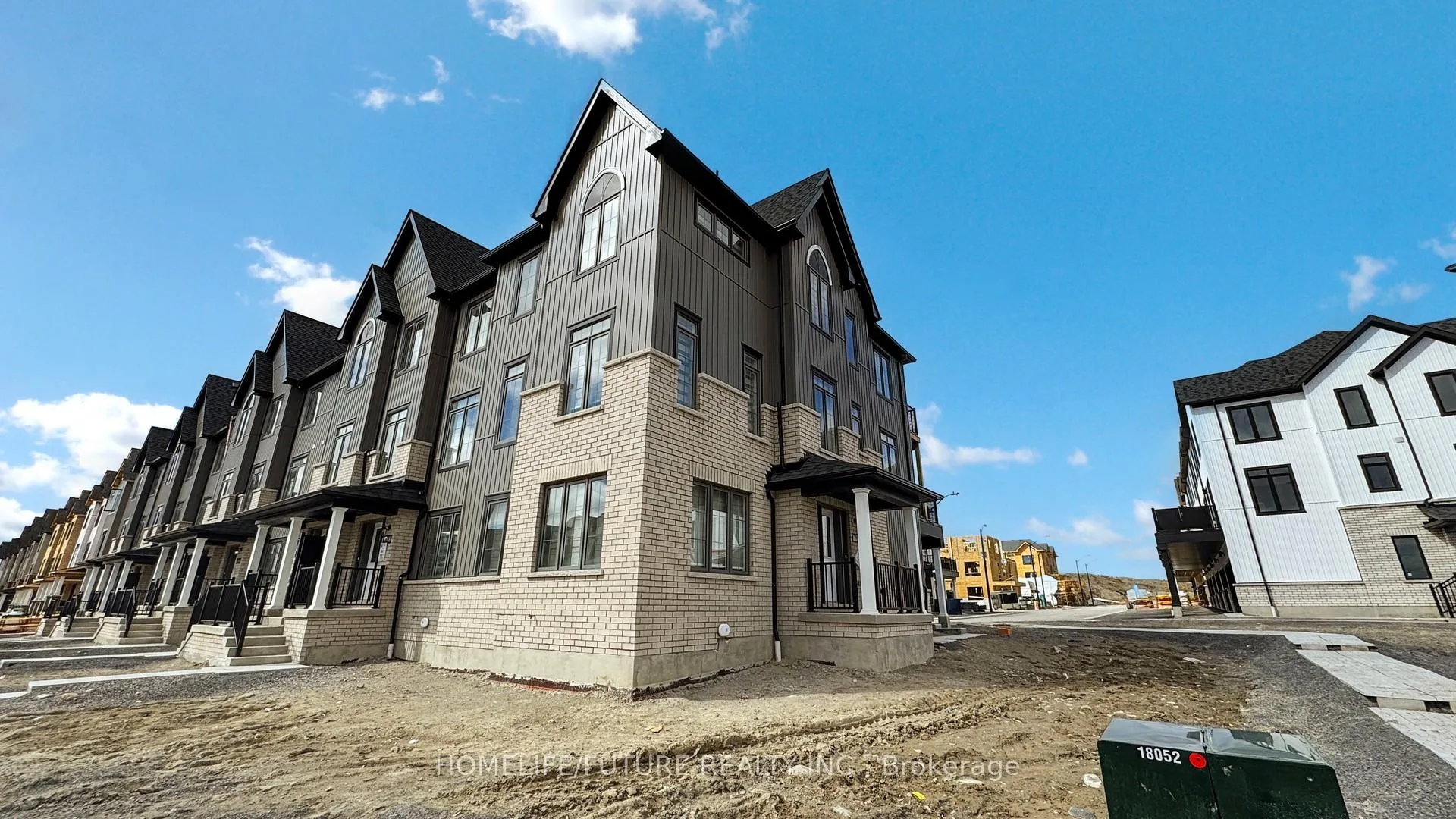 Photo 2 of 1070 Dyas Avenue, Oshawa, Kedron — HOMEH