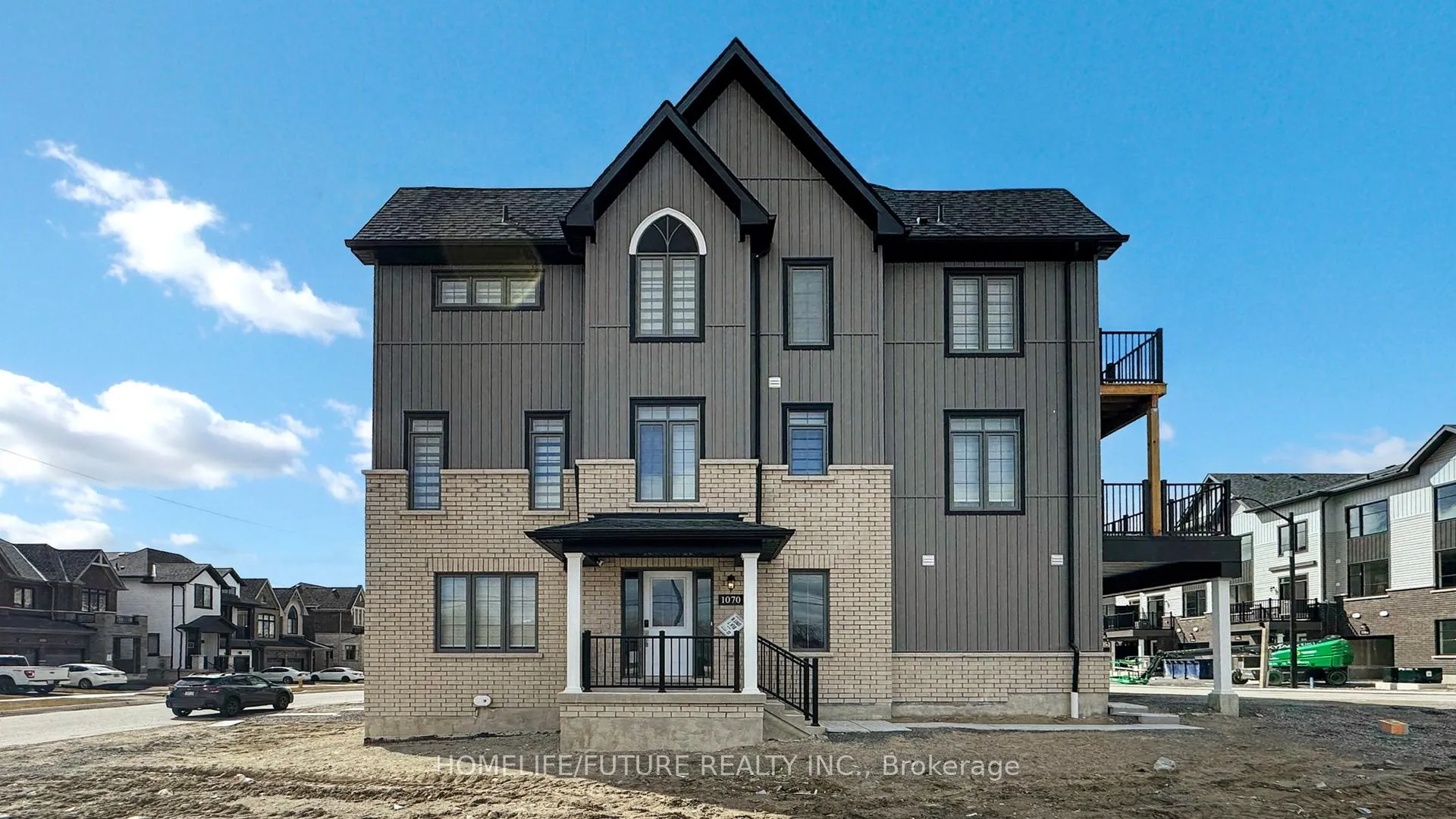 Photo 4 of 1070 Dyas Avenue, Oshawa, Kedron — HOMEH