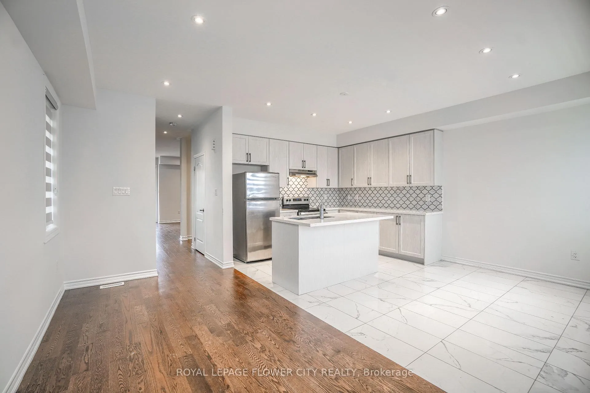 Photo 7 of Unit Upper, 37 Hashmi Place, Brampton, Credit Valley — HOMEH