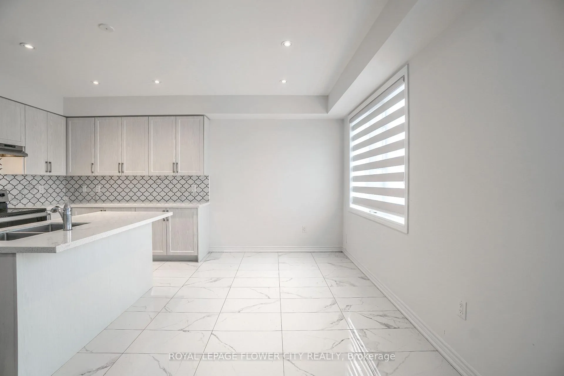 Photo 8 of Unit Upper, 37 Hashmi Place, Brampton, Credit Valley — HOMEH