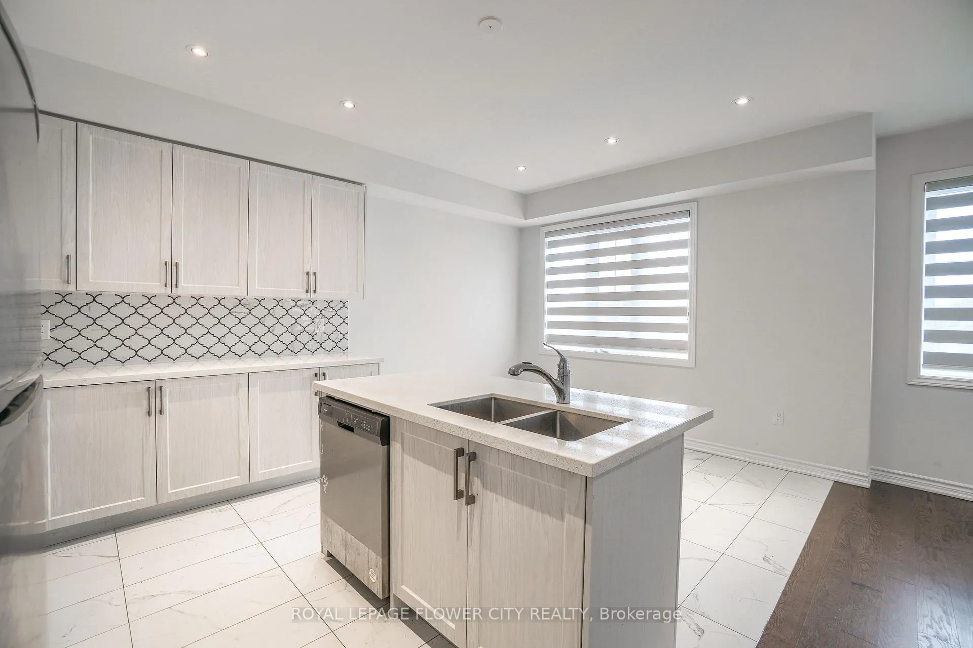 Photo 11 of Unit Upper, 37 Hashmi Place, Brampton, Credit Valley — HOMEH