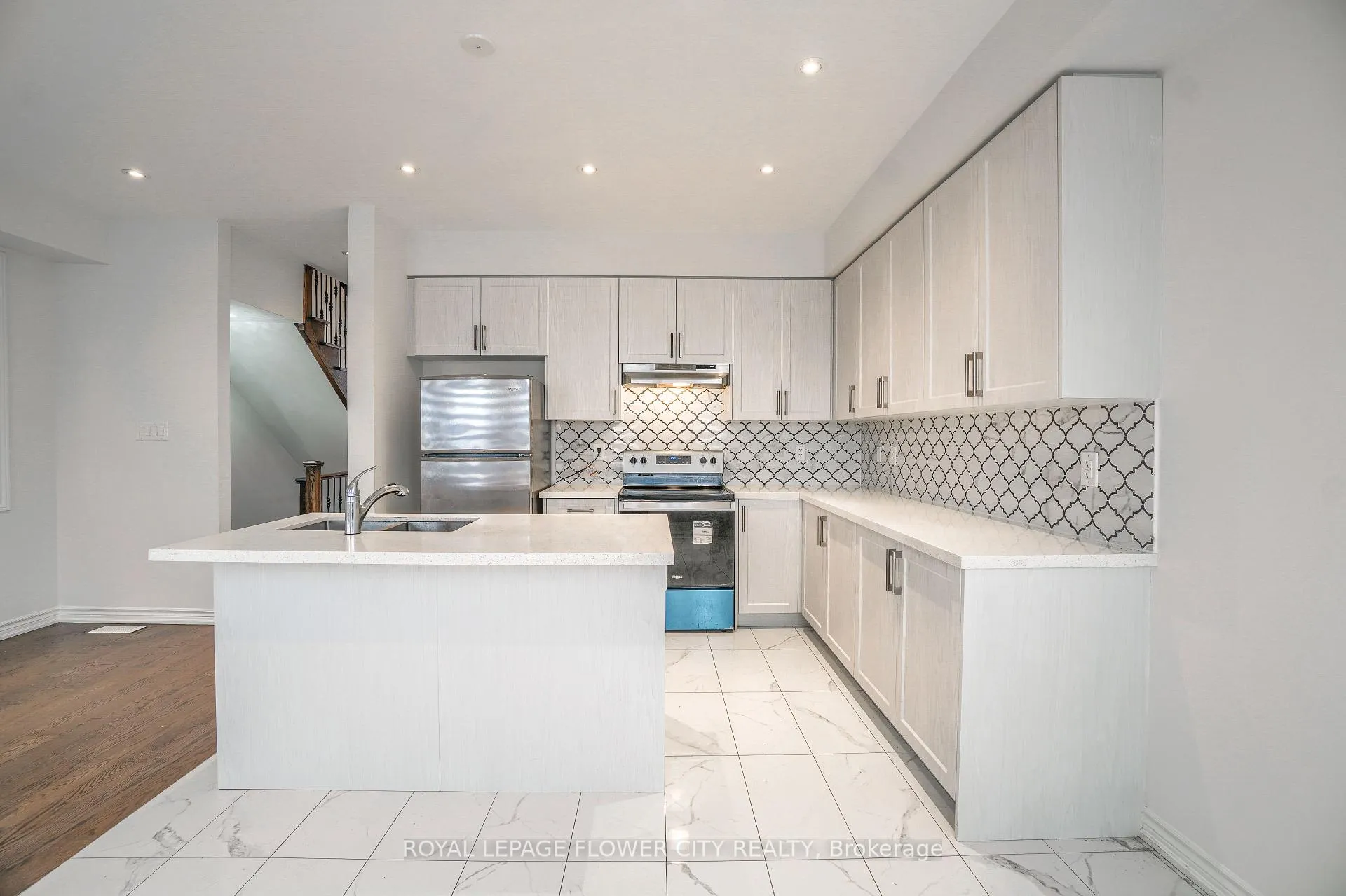 Photo 12 of Unit Upper, 37 Hashmi Place, Brampton, Credit Valley — HOMEH