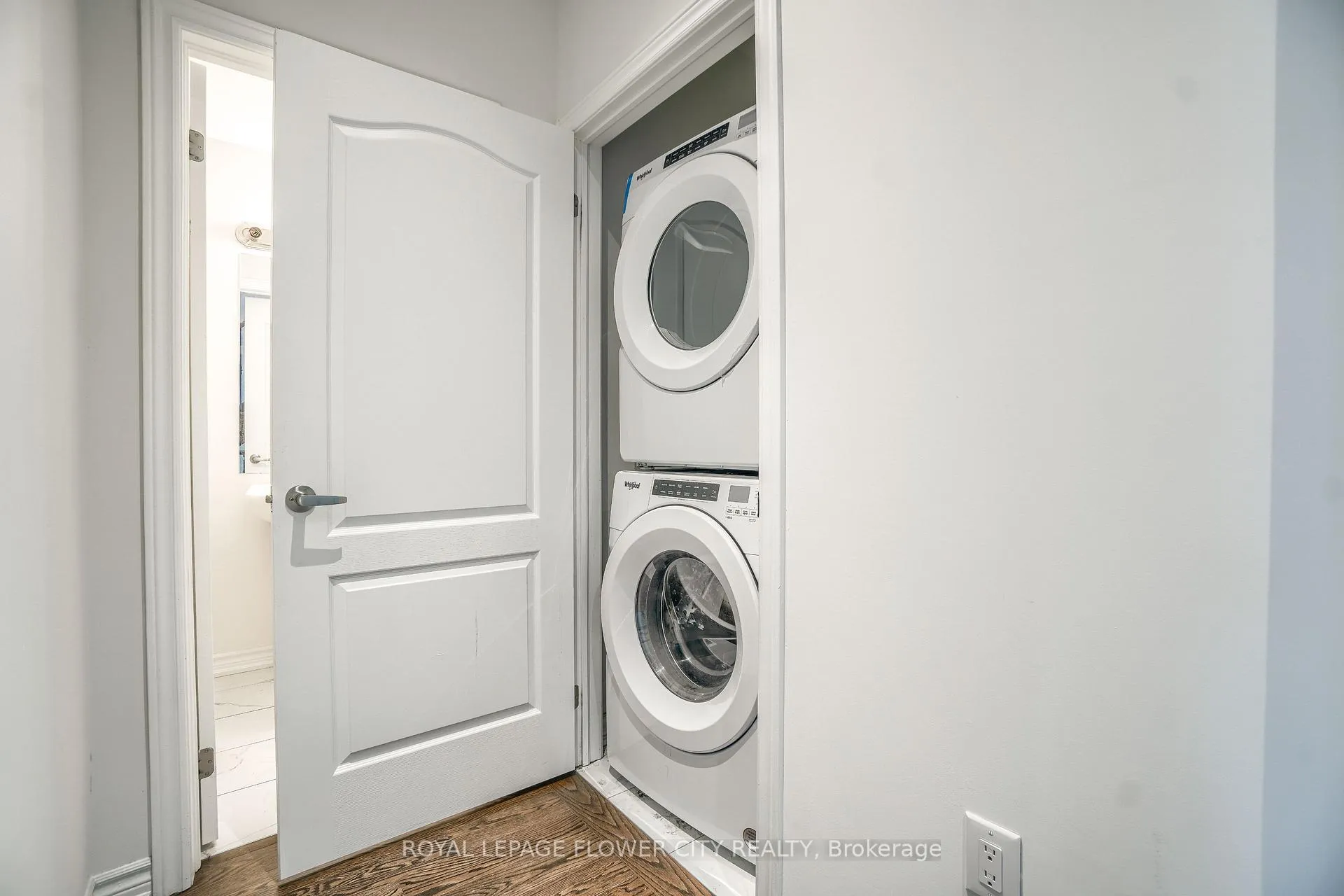 Photo 21 of Unit Upper, 37 Hashmi Place, Brampton, Credit Valley — HOMEH