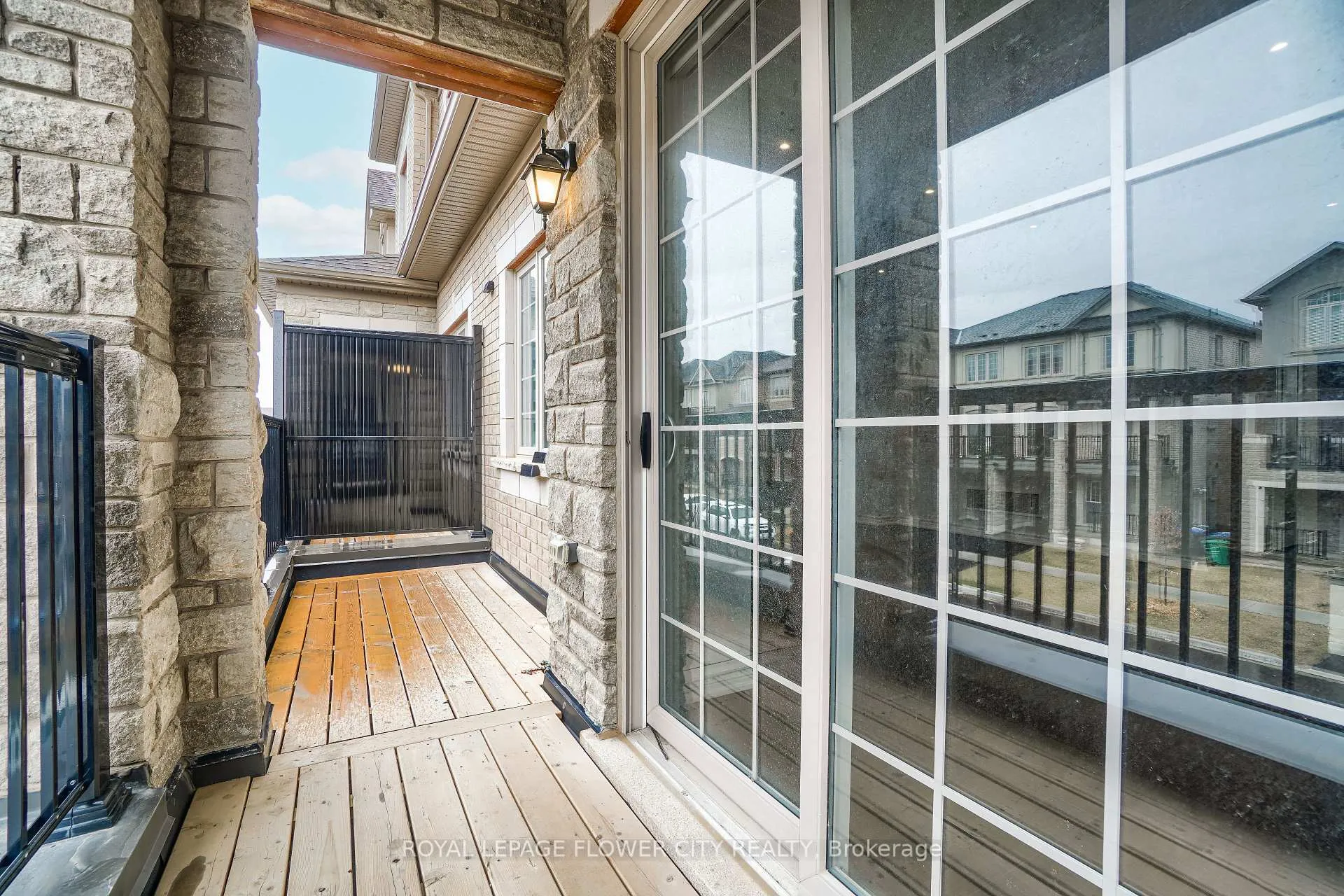 Photo 22 of Unit Upper, 37 Hashmi Place, Brampton, Credit Valley — HOMEH
