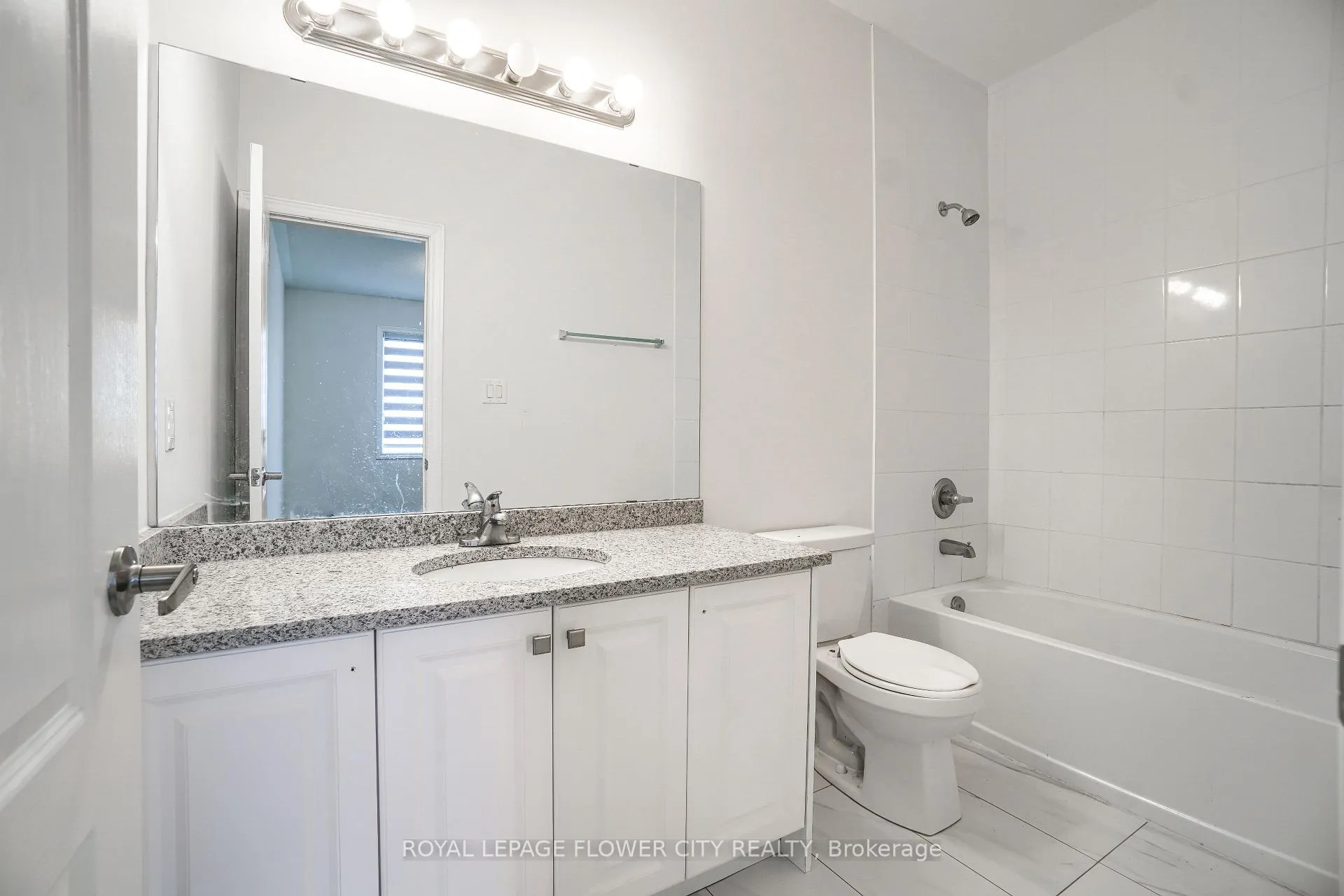 Photo 28 of Unit Upper, 37 Hashmi Place, Brampton, Credit Valley — HOMEH