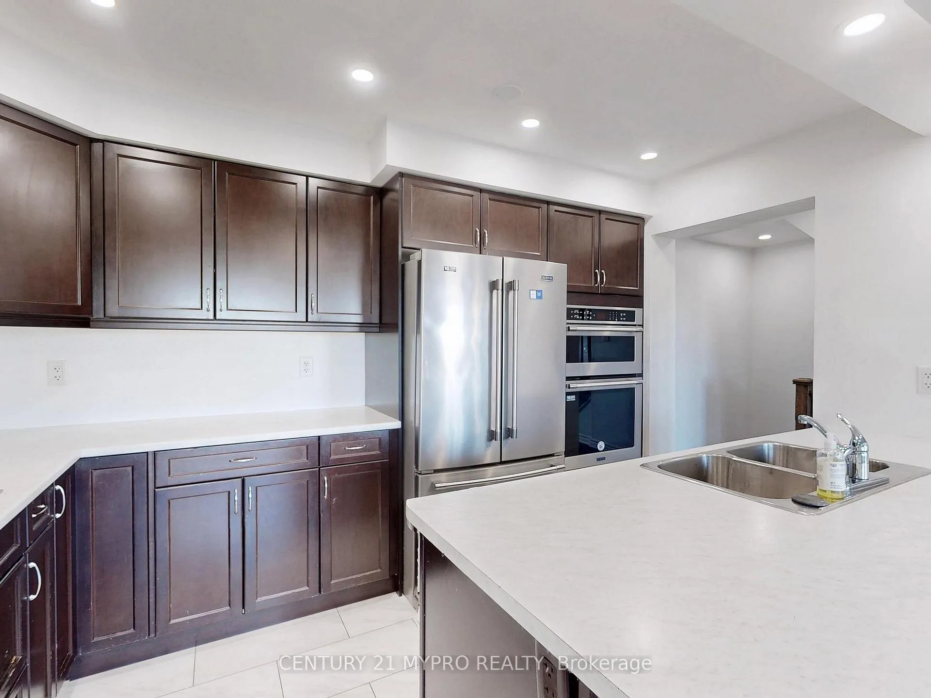 Photo 10 of 2513 Fall Harvest Crescent, Pickering, Rural Pickering — HOMEH