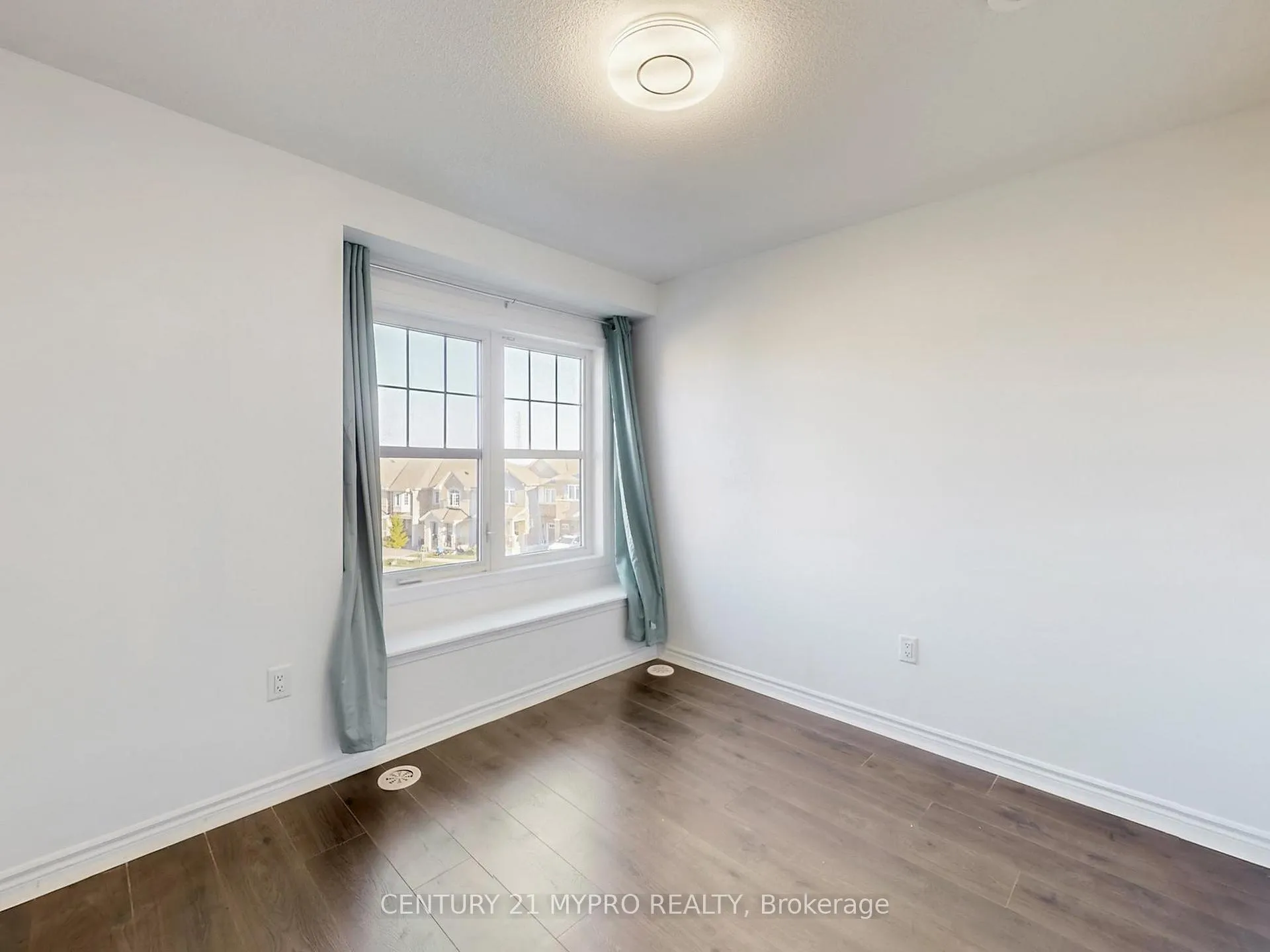 Photo 17 of 2513 Fall Harvest Crescent, Pickering, Rural Pickering — HOMEH