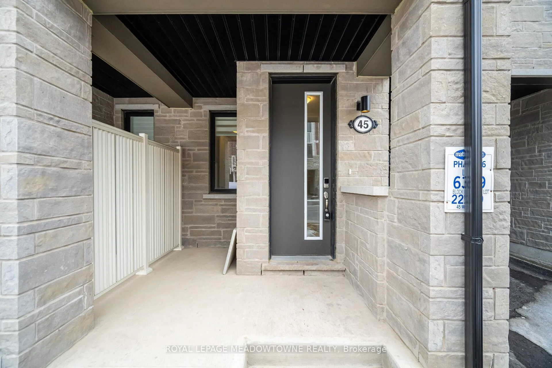 Photo 3 of 45 Melmar Street, Brampton, Northwest Brampton — HOMEH