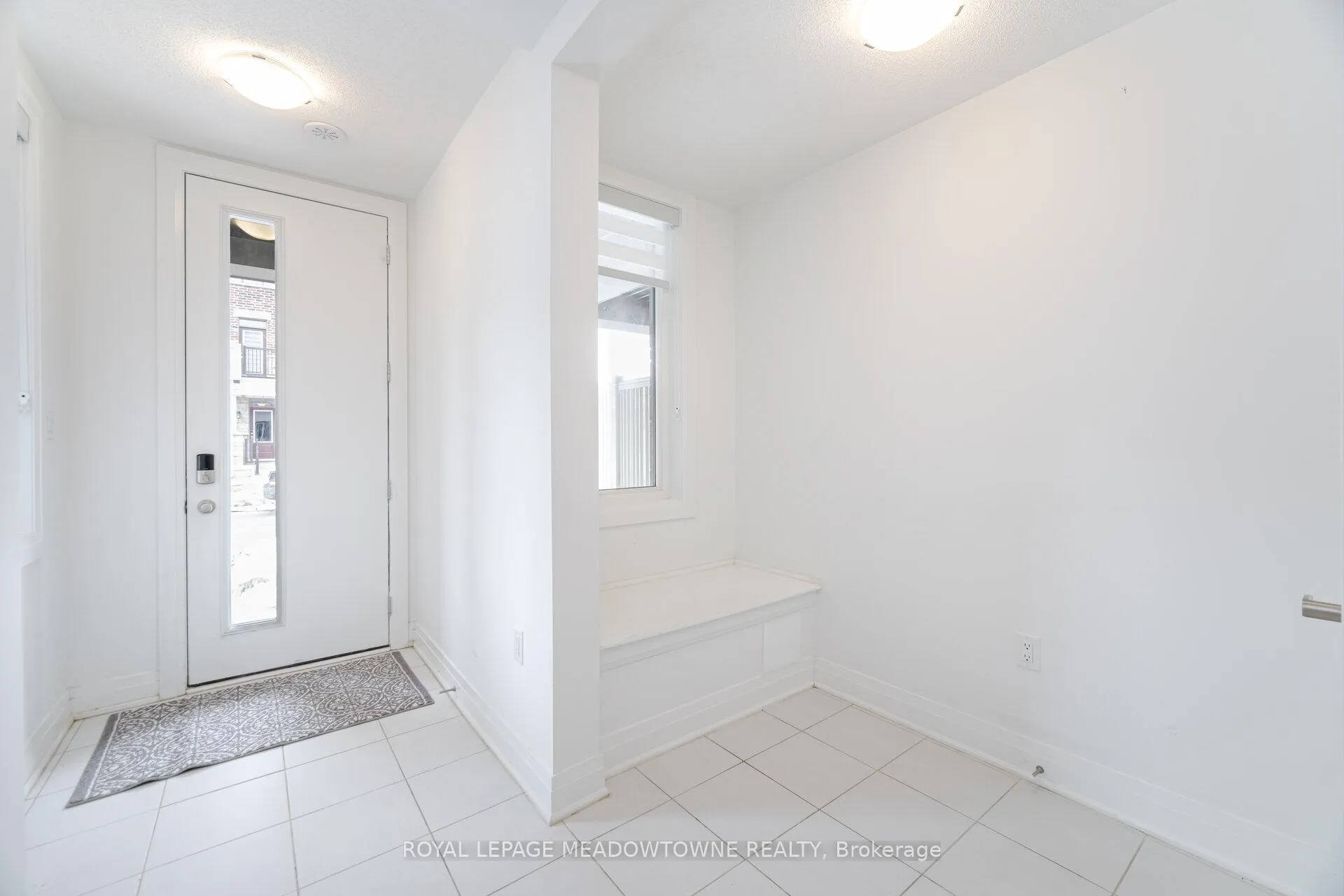 Photo 4 of 45 Melmar Street, Brampton, Northwest Brampton — HOMEH