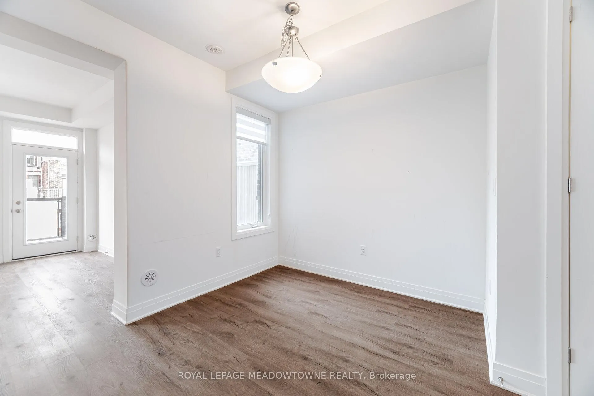 Photo 12 of 45 Melmar Street, Brampton, Northwest Brampton — HOMEH