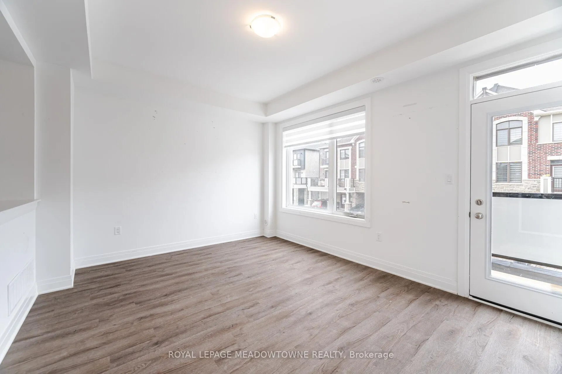 Photo 15 of 45 Melmar Street, Brampton, Northwest Brampton — HOMEH