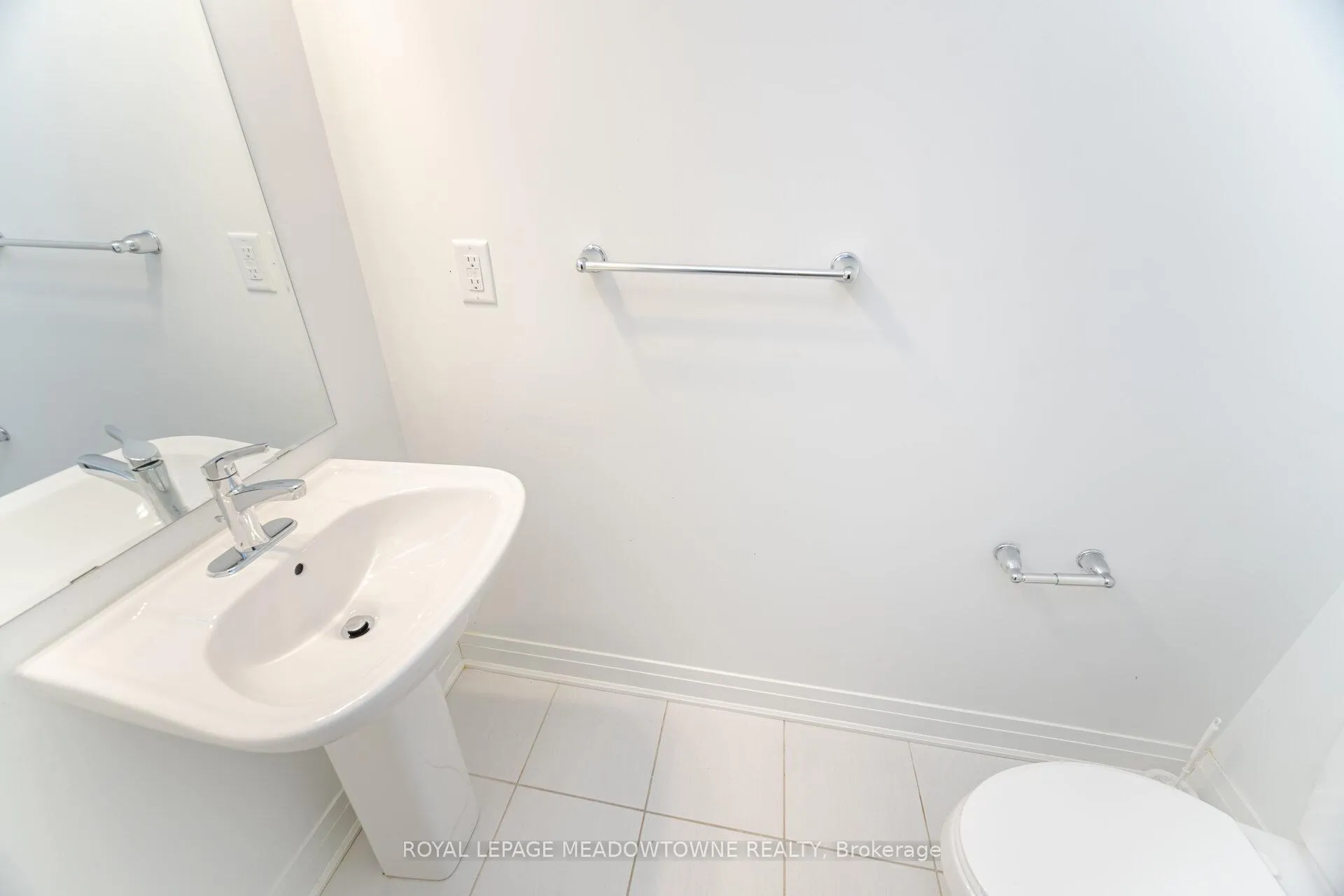 Photo 20 of 45 Melmar Street, Brampton, Northwest Brampton — HOMEH