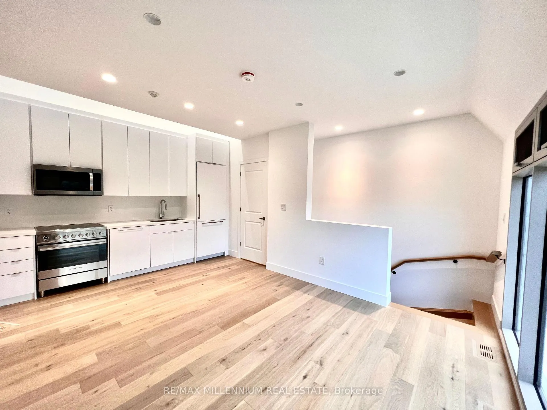 Photo 11 of Unit Unit 3, 299 Ossington Avenue, Toronto, Trinity-Bellwoods — HOMEH