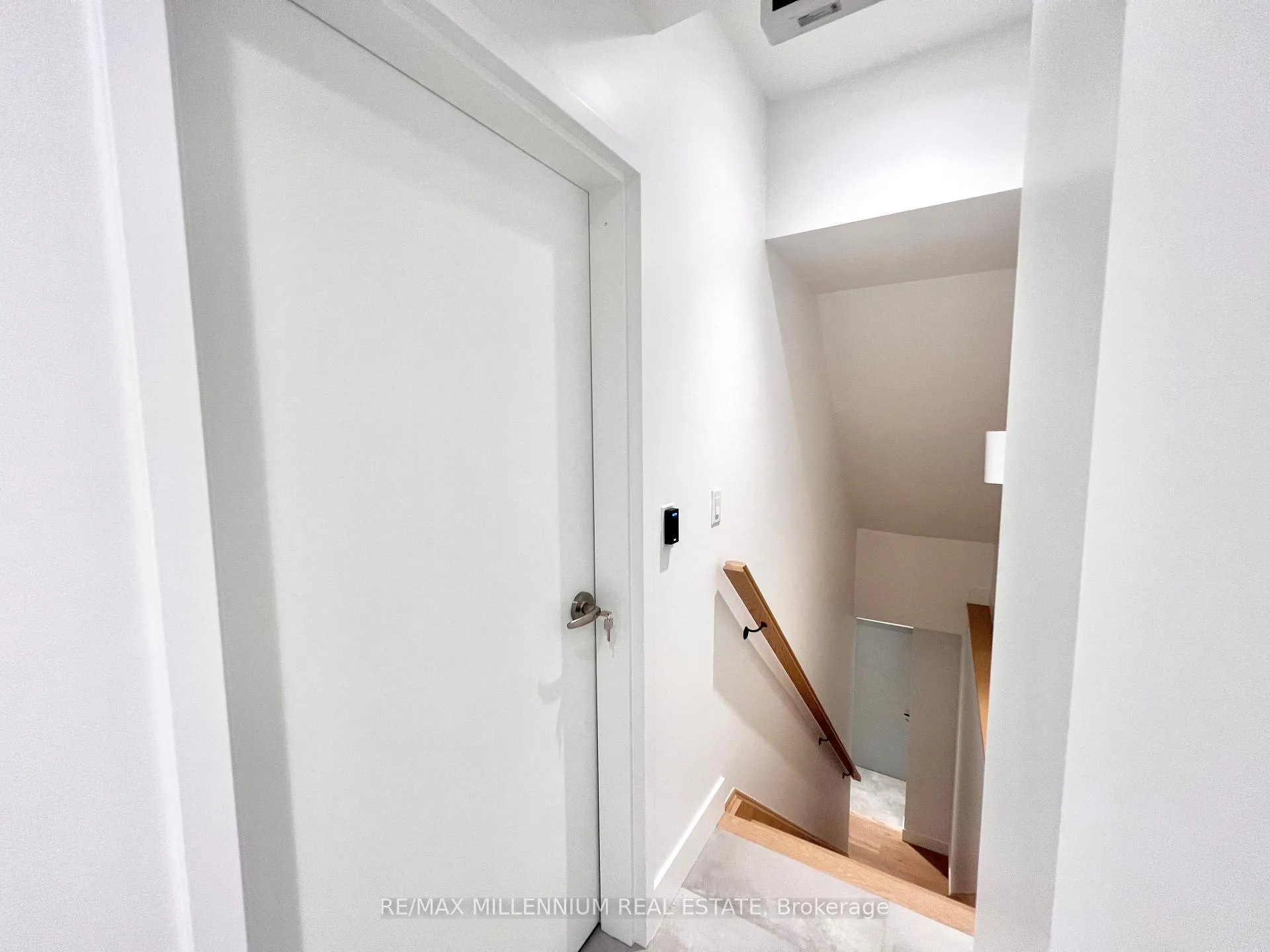 Photo 18 of Unit Unit 3, 299 Ossington Avenue, Toronto, Trinity-Bellwoods — HOMEH
