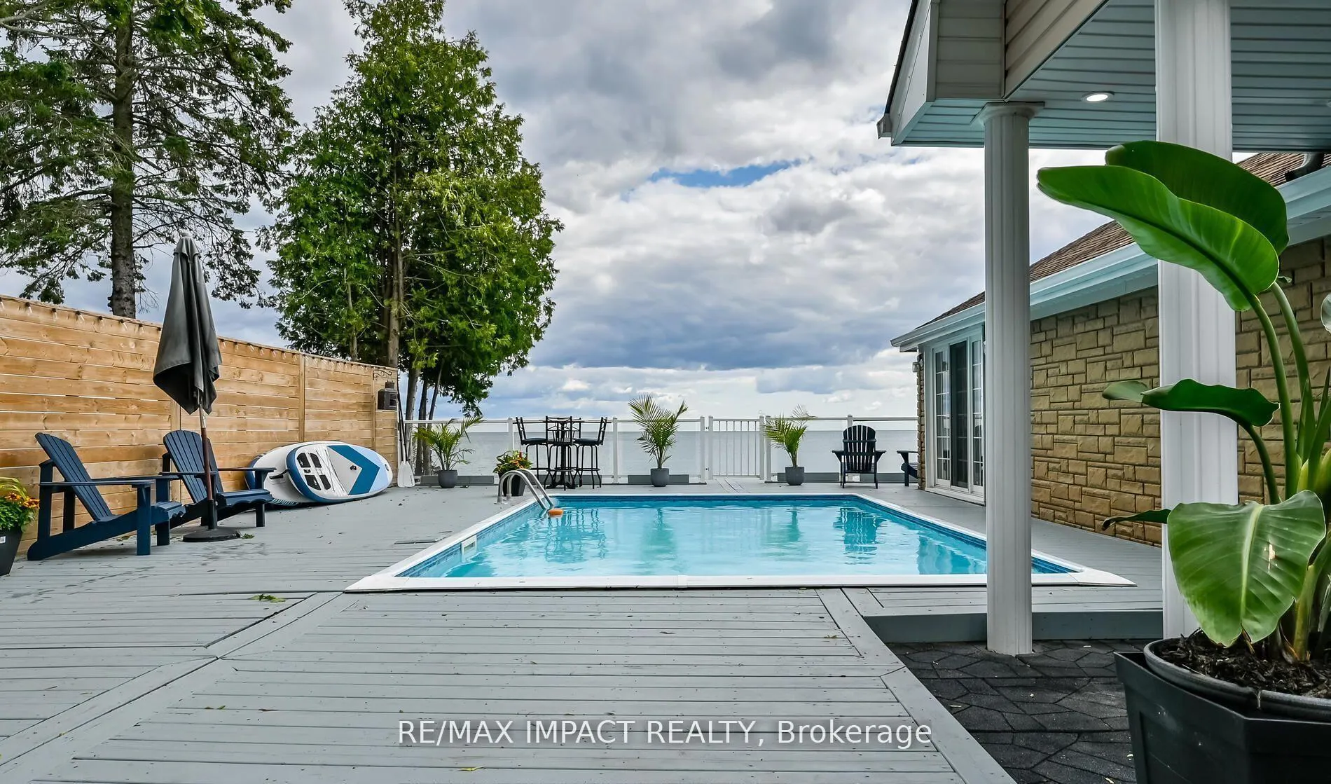 Photo 3 of 59 Cedar Crest Beach Road, Clarington, Bowmanville — HOMEH