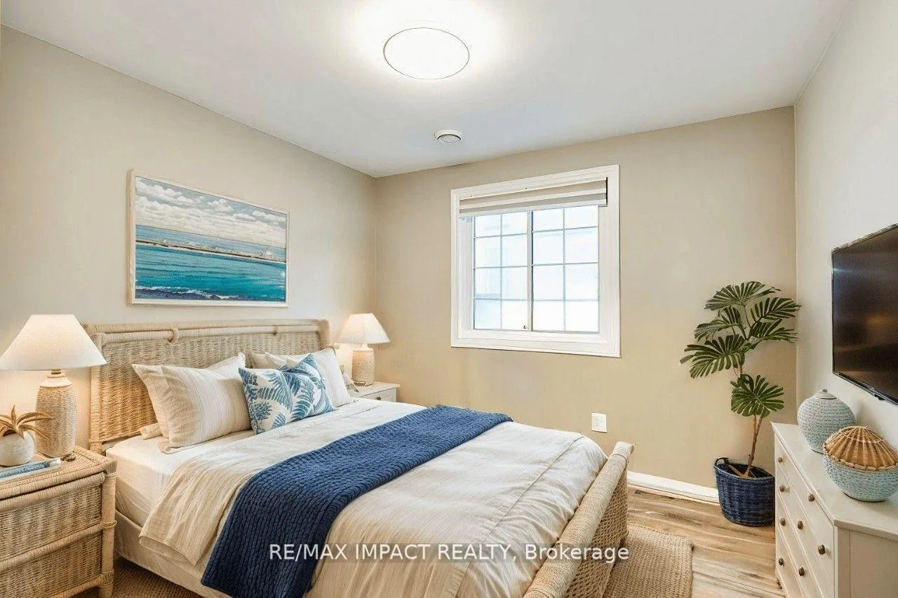 Photo 10 of 59 Cedar Crest Beach Road, Clarington, Bowmanville — HOMEH