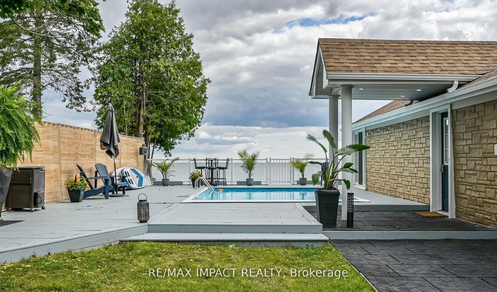 Photo 12 of 59 Cedar Crest Beach Road, Clarington, Bowmanville — HOMEH