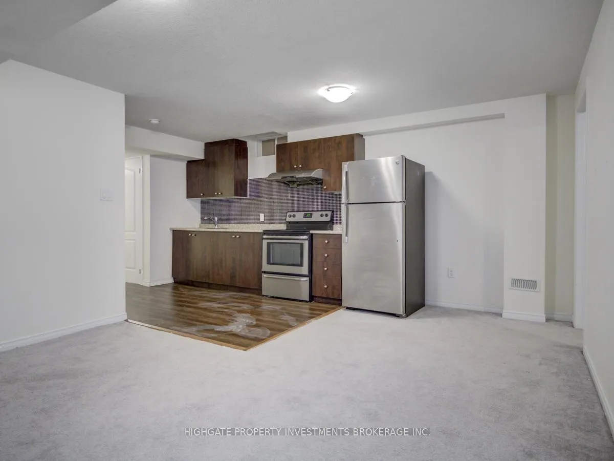 Photo 4 of Unit Lower, 418 Queen Mary Drive, Brampton, Fletcher's Meadow — HOMEH