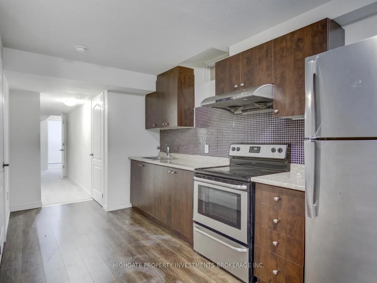 Photo 5 of Unit Lower, 418 Queen Mary Drive, Brampton, Fletcher's Meadow — HOMEH