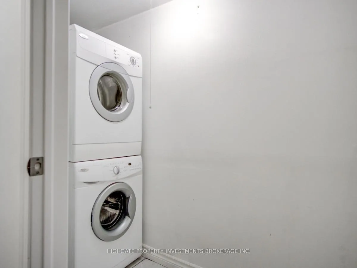 Photo 7 of Unit Lower, 418 Queen Mary Drive, Brampton, Fletcher's Meadow — HOMEH