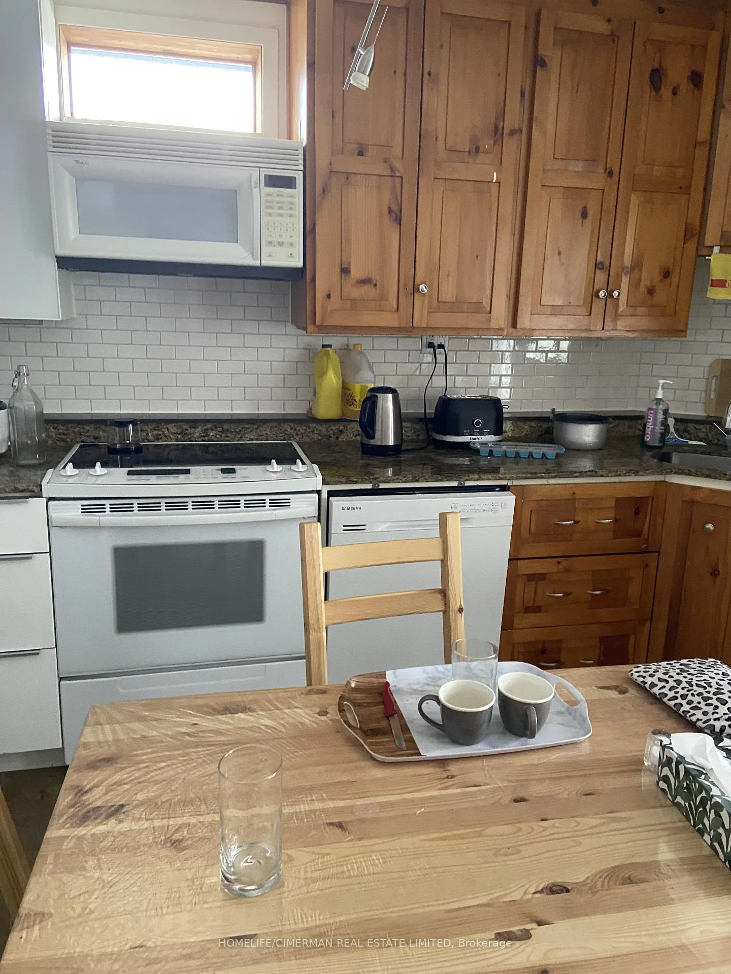 Photo 12 of Unit Unit C, 24 Kennedy Street, Aurora, Aurora Village — HOMEH