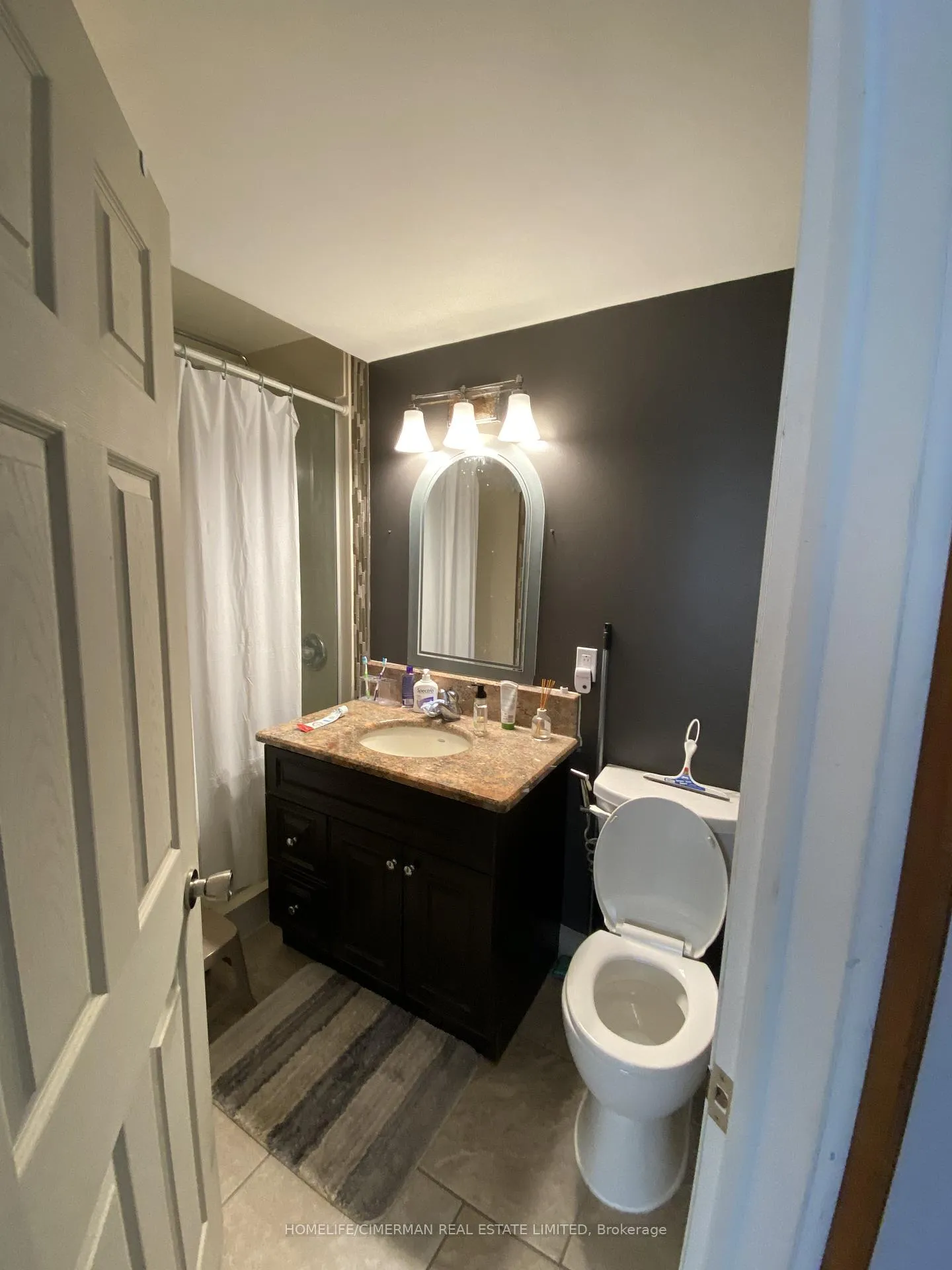 Photo 17 of Unit Unit C, 24 Kennedy Street, Aurora, Aurora Village — HOMEH