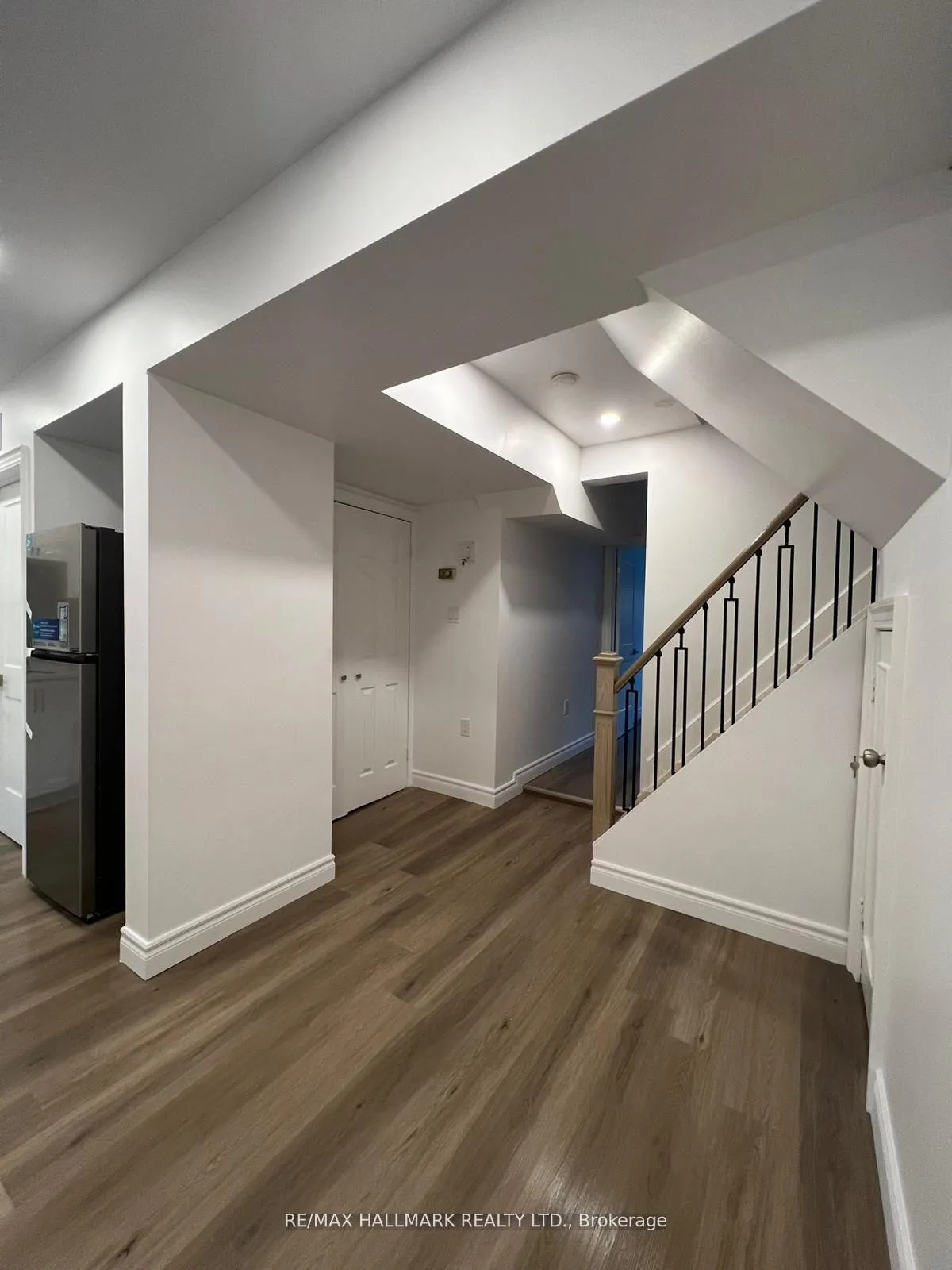Photo 10 of Unit Bsmt, 6 Wiles Court, Aurora, Aurora Highlands — HOMEH