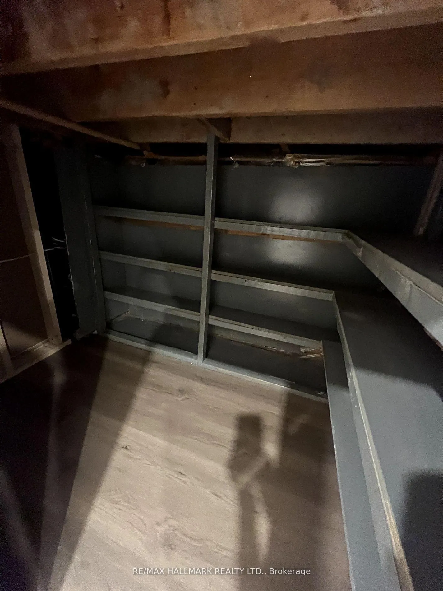 Photo 20 of Unit Bsmt, 6 Wiles Court, Aurora, Aurora Highlands — HOMEH