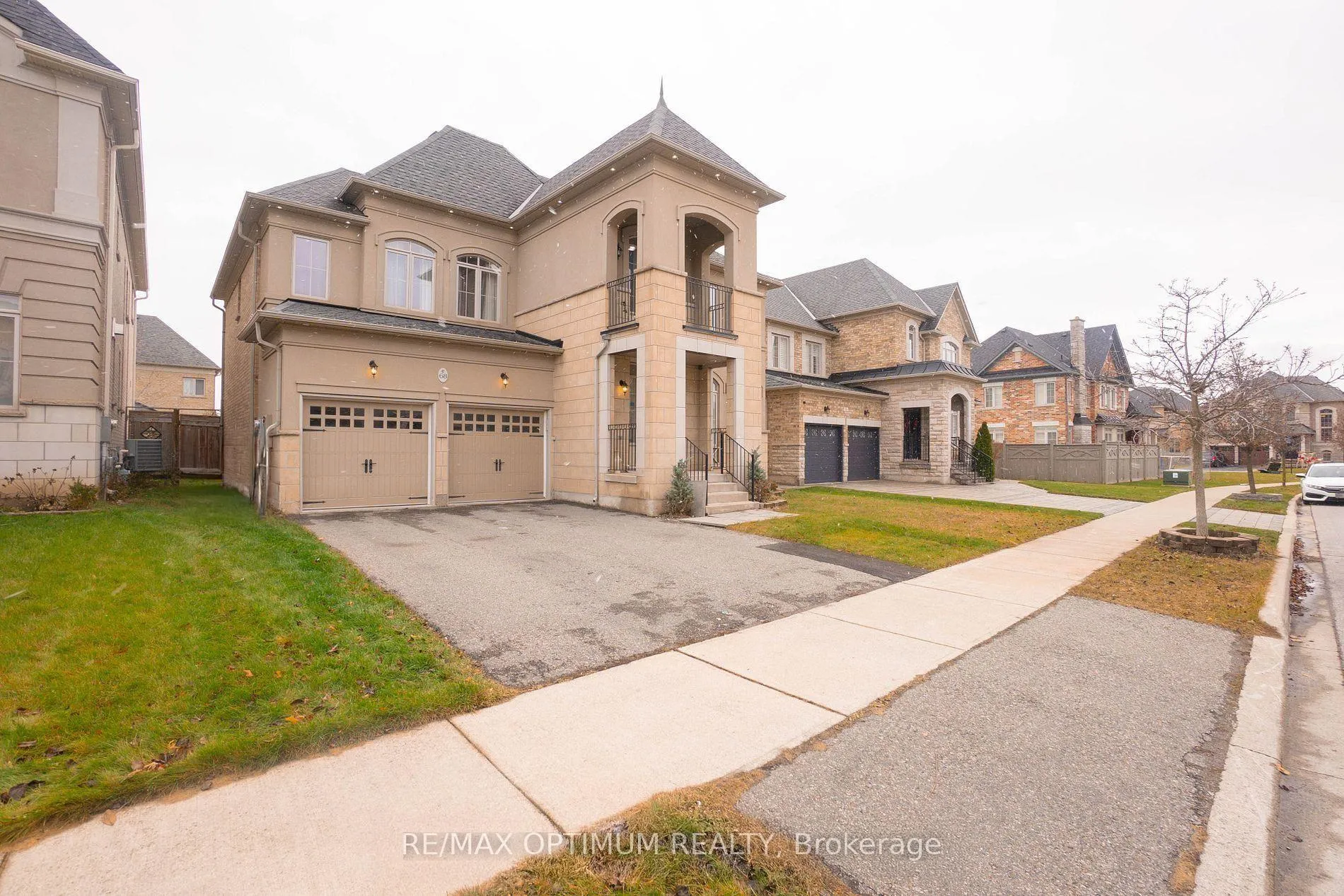 Photo 2 of 68 Impulse Circle, Brampton, Credit Valley — HOMEH