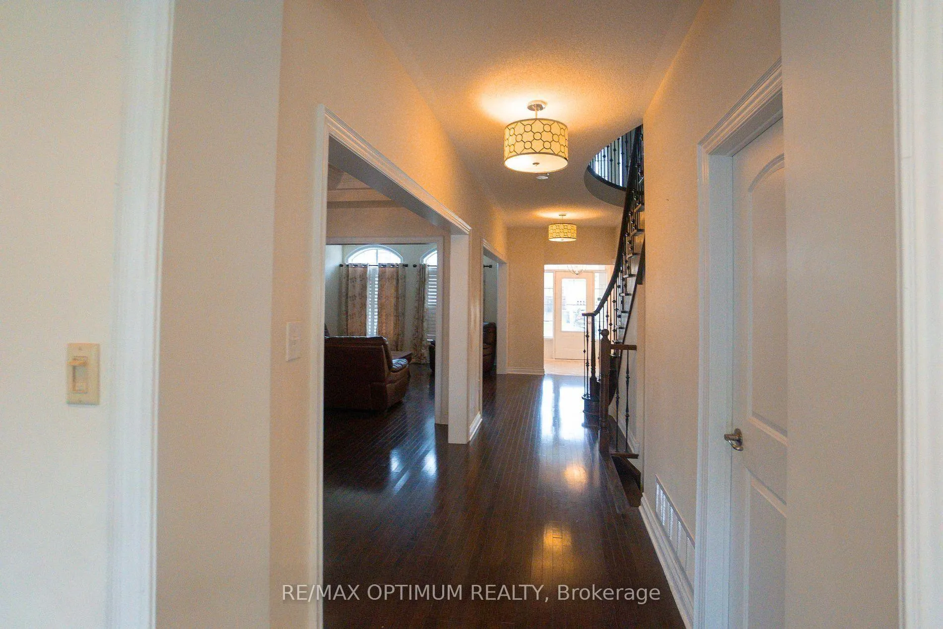 Photo 4 of 68 Impulse Circle, Brampton, Credit Valley — HOMEH