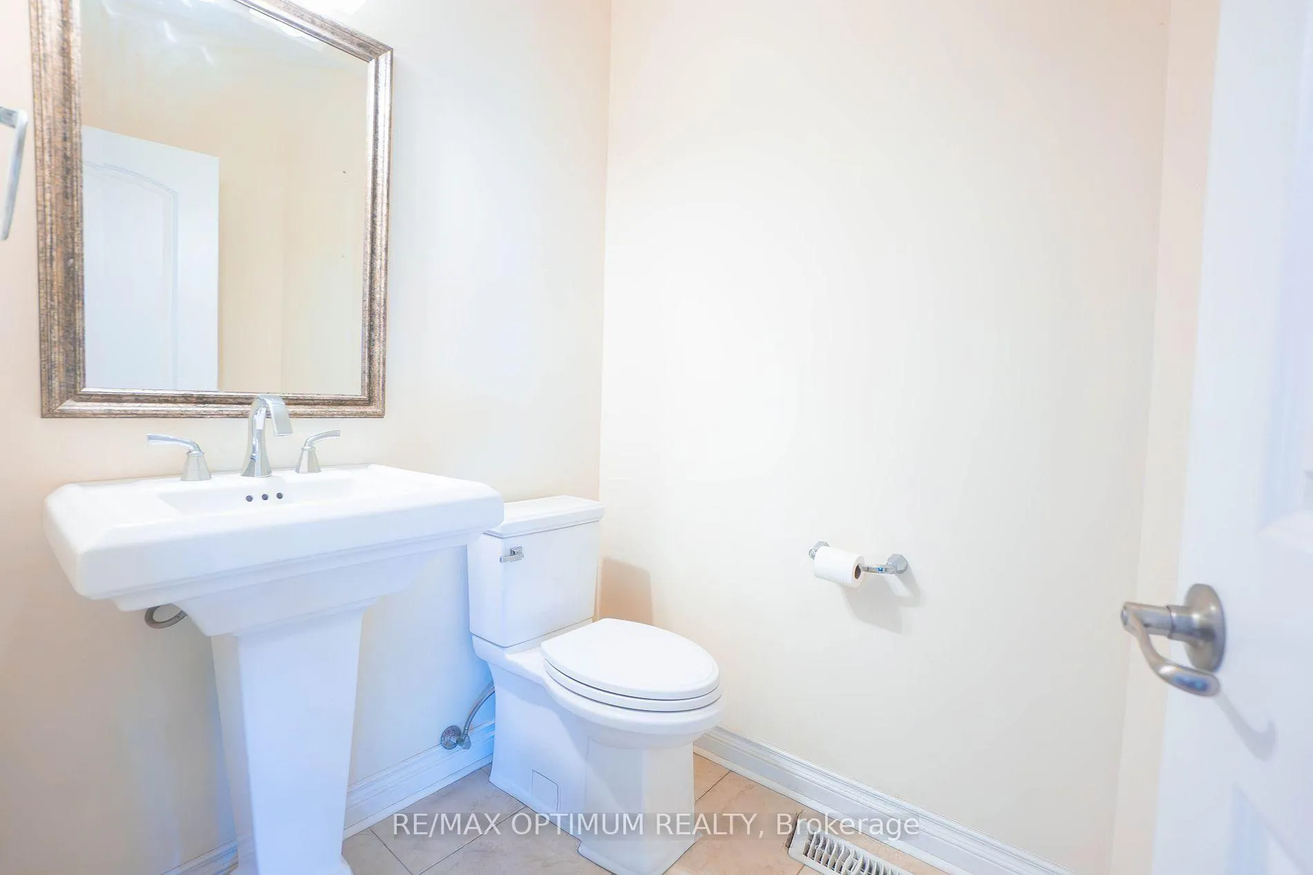 Photo 10 of 68 Impulse Circle, Brampton, Credit Valley — HOMEH