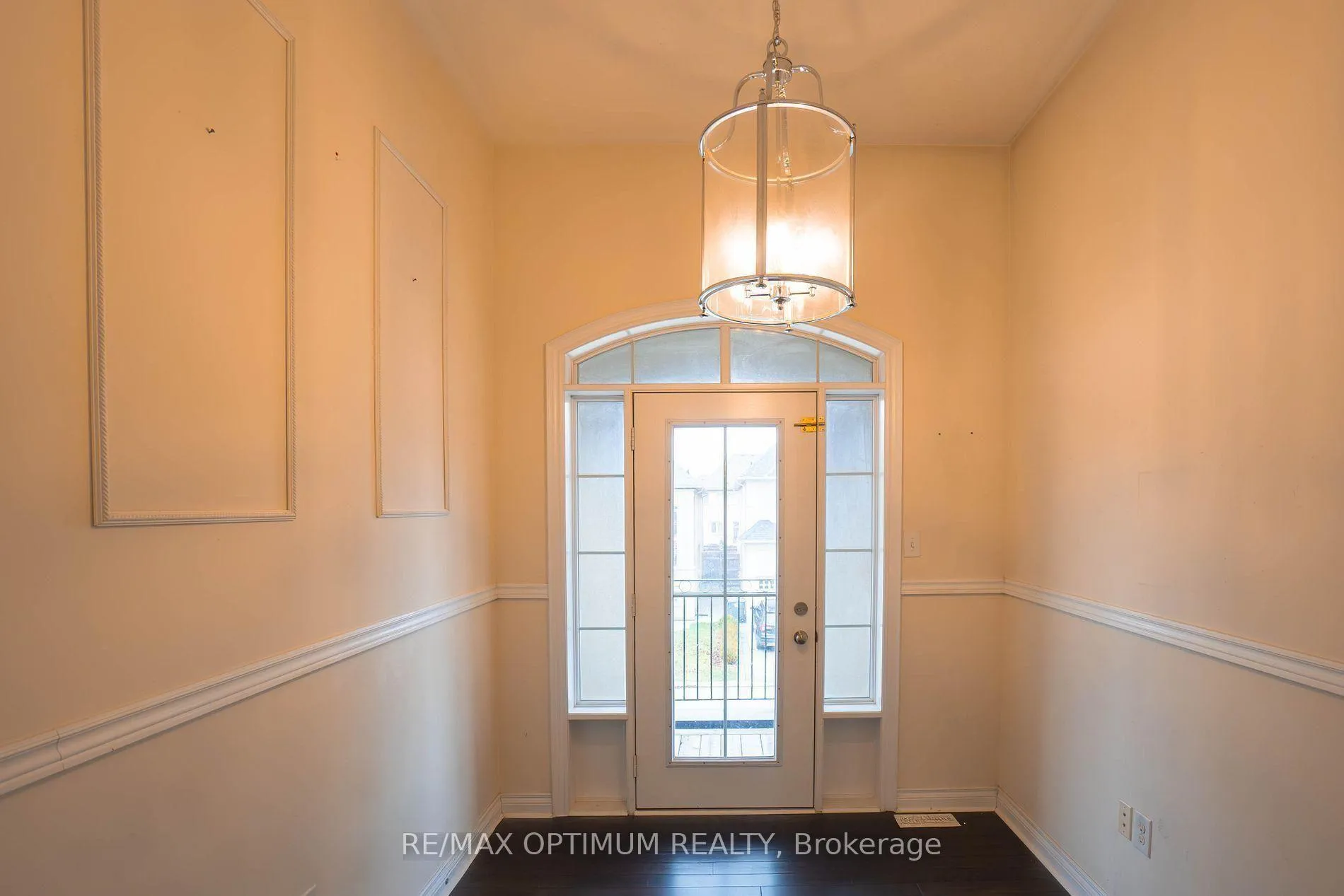 Photo 11 of 68 Impulse Circle, Brampton, Credit Valley — HOMEH