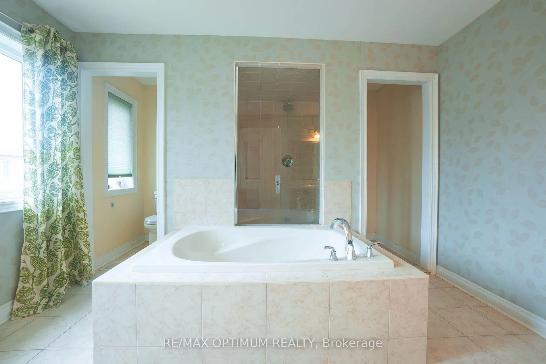 Photo 19 of 68 Impulse Circle, Brampton, Credit Valley — HOMEH