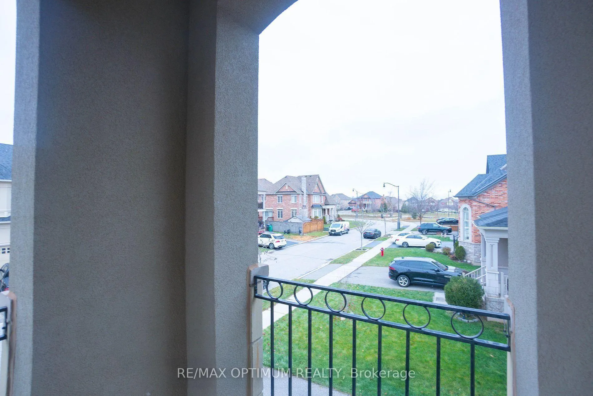 Photo 21 of 68 Impulse Circle, Brampton, Credit Valley — HOMEH